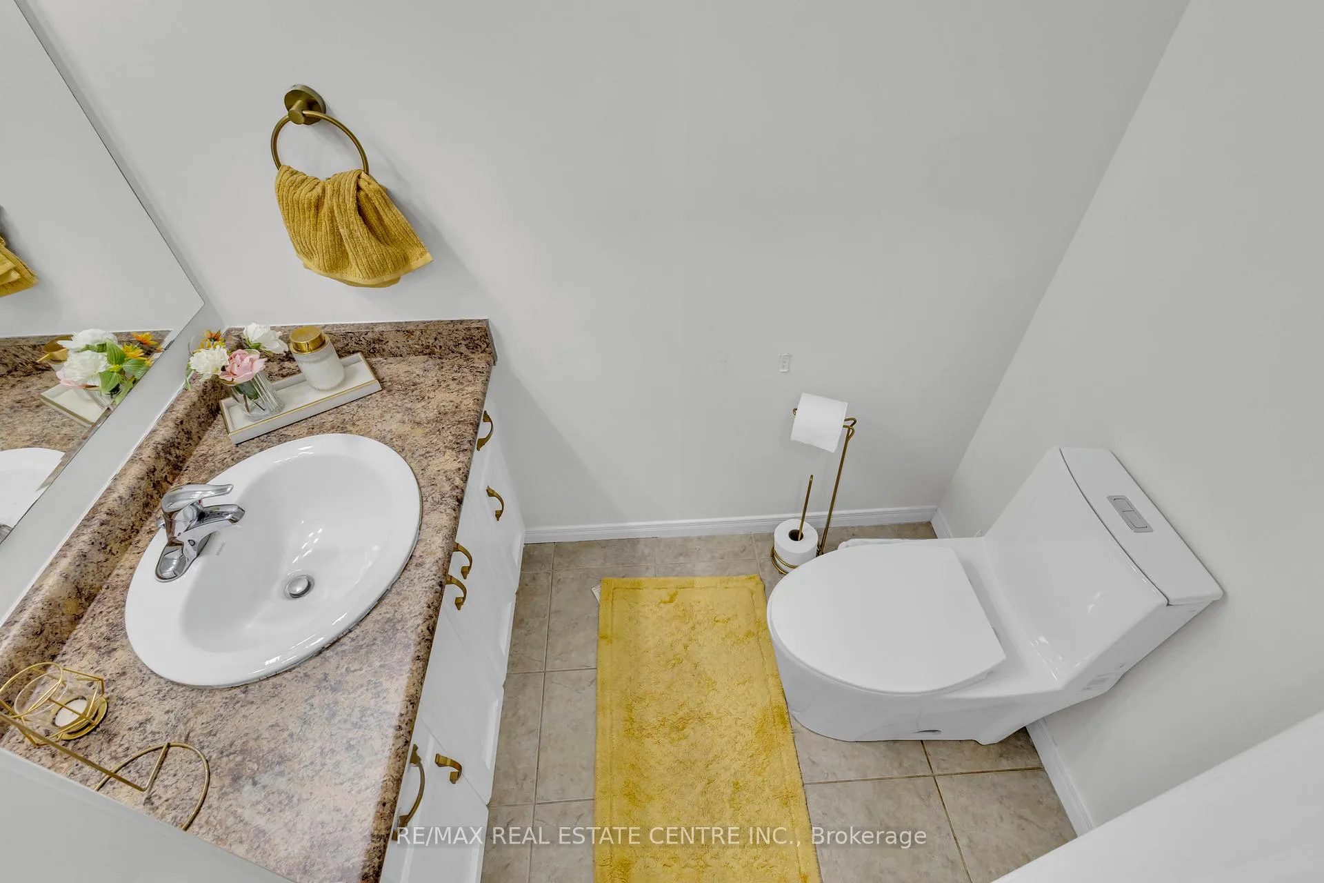 Photo 13 of Unit 17B, 50 Howe Drive, Kitchener, Laurentian Hills — HOMEH