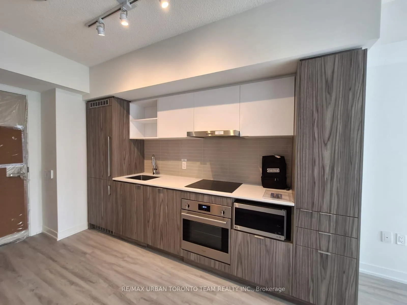 Photo 4 of Unit 4816, 55 Cooper Street, Toronto, Waterfront Communities — HOMEH