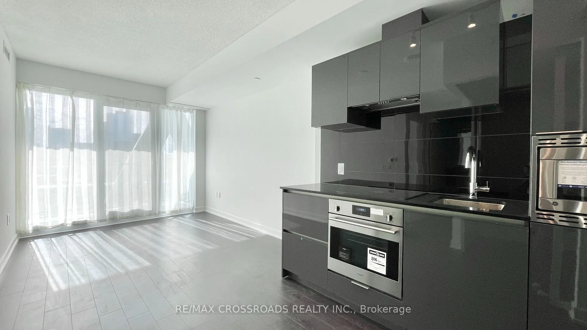 Photo 7 of Unit 2716, 230 Simcoe Street, Toronto, Kensington-Chinatown — HOMEH
