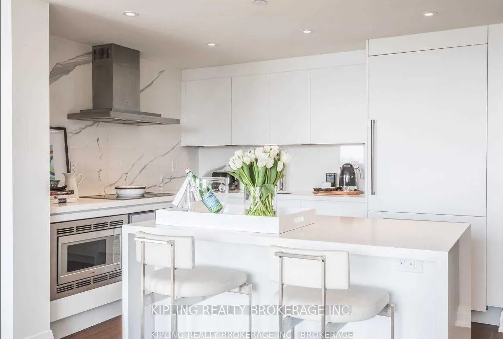 Photo 6 of Unit 604, 101 St Clair Avenue W, Toronto, Yonge-St. Clair — HOMEH