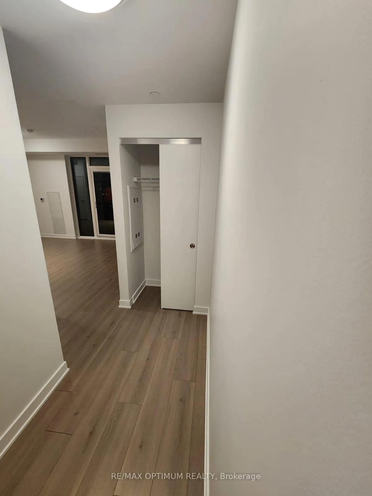 Photo 7 of Unit 3303, 25 Wellington Street S, Kitchener — HOMEH