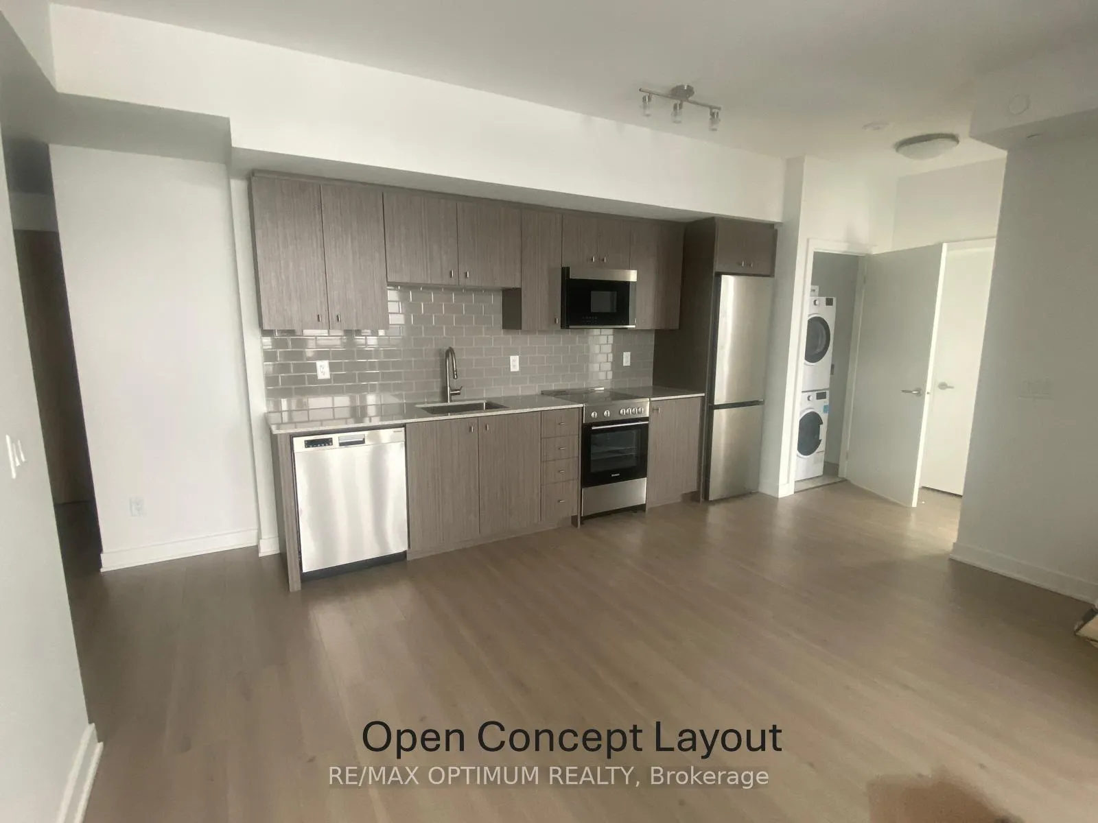 Photo 10 of Unit 3303, 25 Wellington Street S, Kitchener — HOMEH