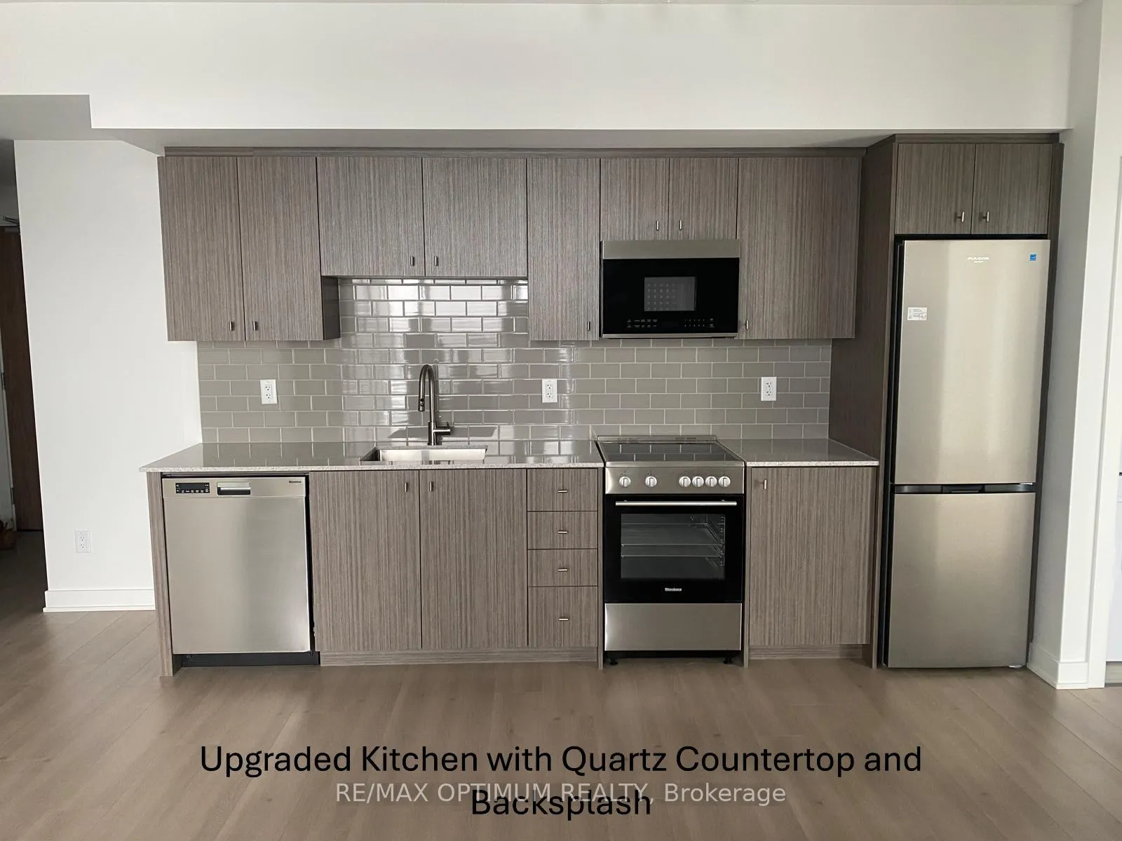 Photo 12 of Unit 3303, 25 Wellington Street S, Kitchener — HOMEH