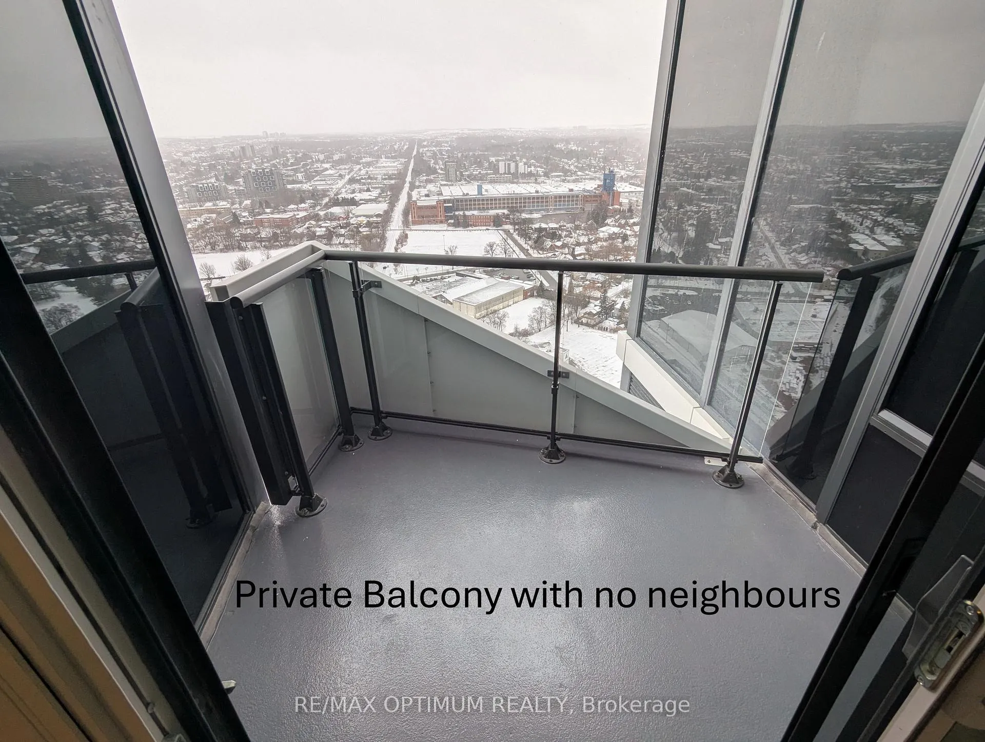 Photo 14 of Unit 3303, 25 Wellington Street S, Kitchener — HOMEH