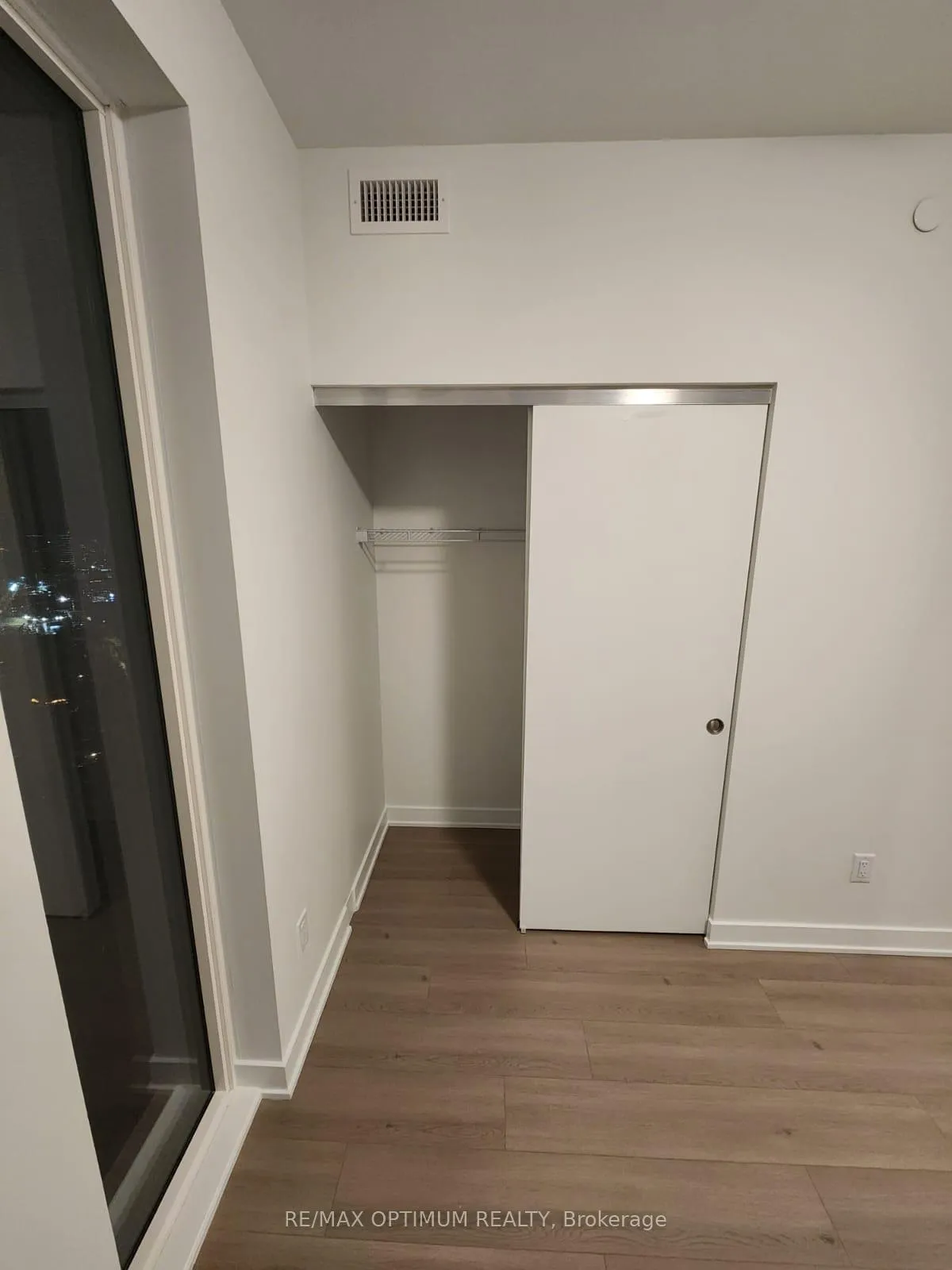 Photo 20 of Unit 3303, 25 Wellington Street S, Kitchener — HOMEH