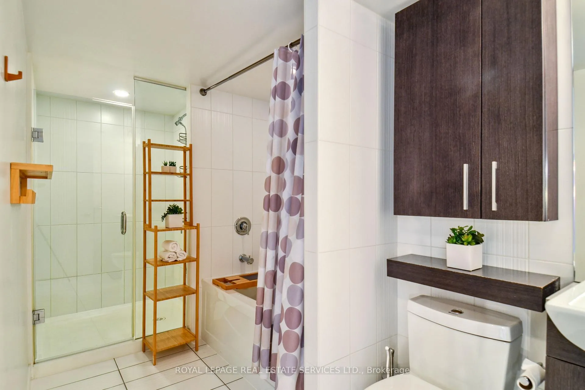 Photo 11 of Unit 832, 8 Telegram Mews E, Toronto, Waterfront Communities — HOMEH