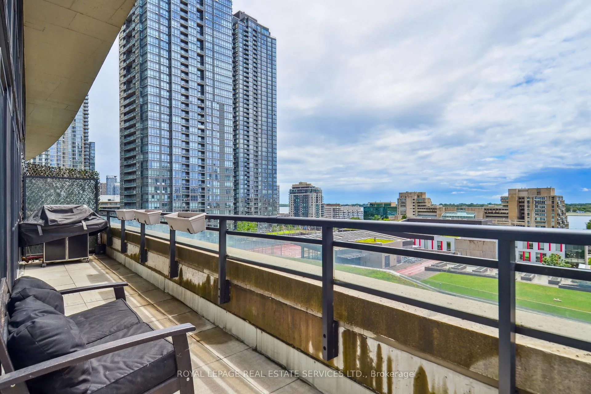 Photo 17 of Unit 832, 8 Telegram Mews E, Toronto, Waterfront Communities — HOMEH