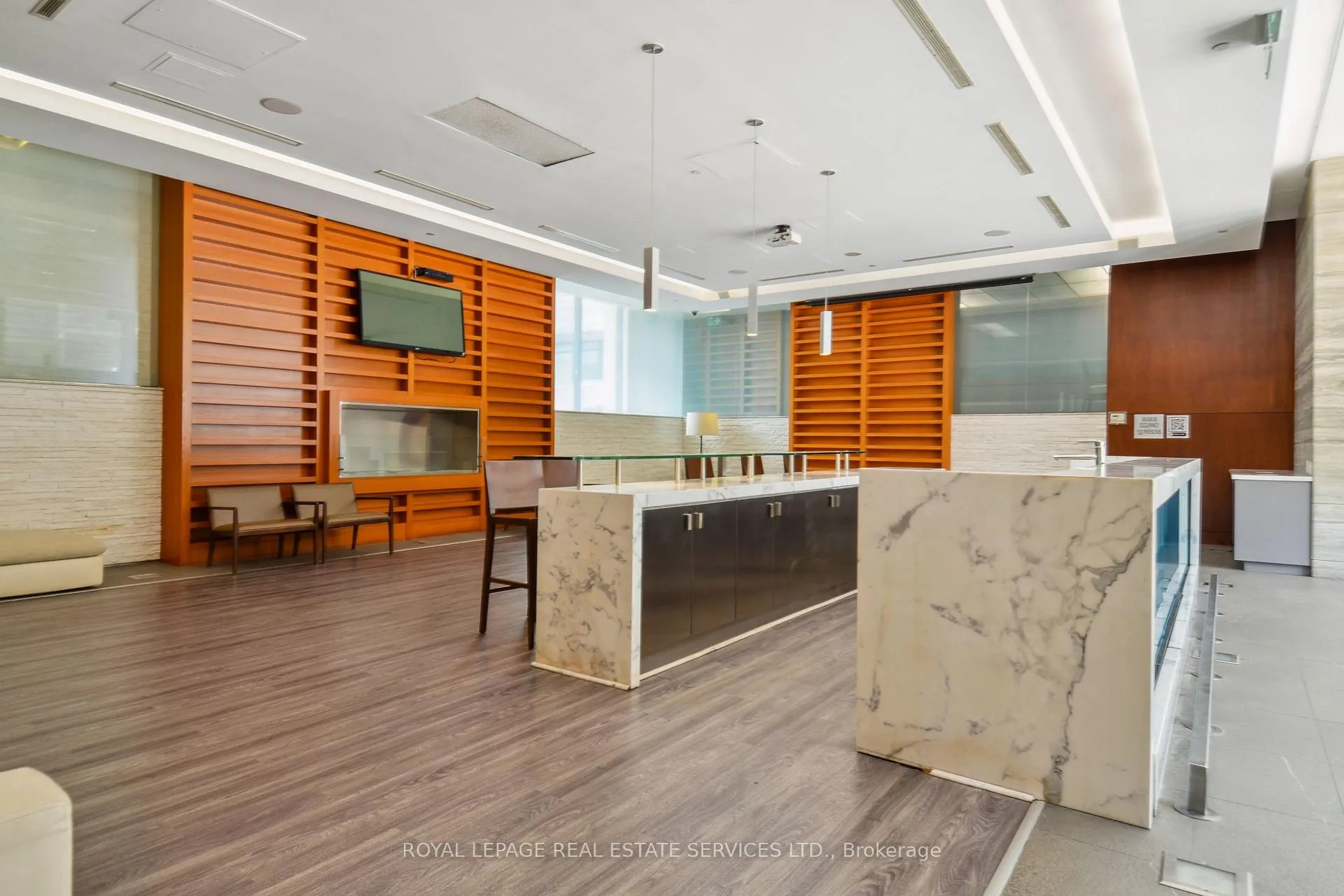 Photo 19 of Unit 832, 8 Telegram Mews E, Toronto, Waterfront Communities — HOMEH