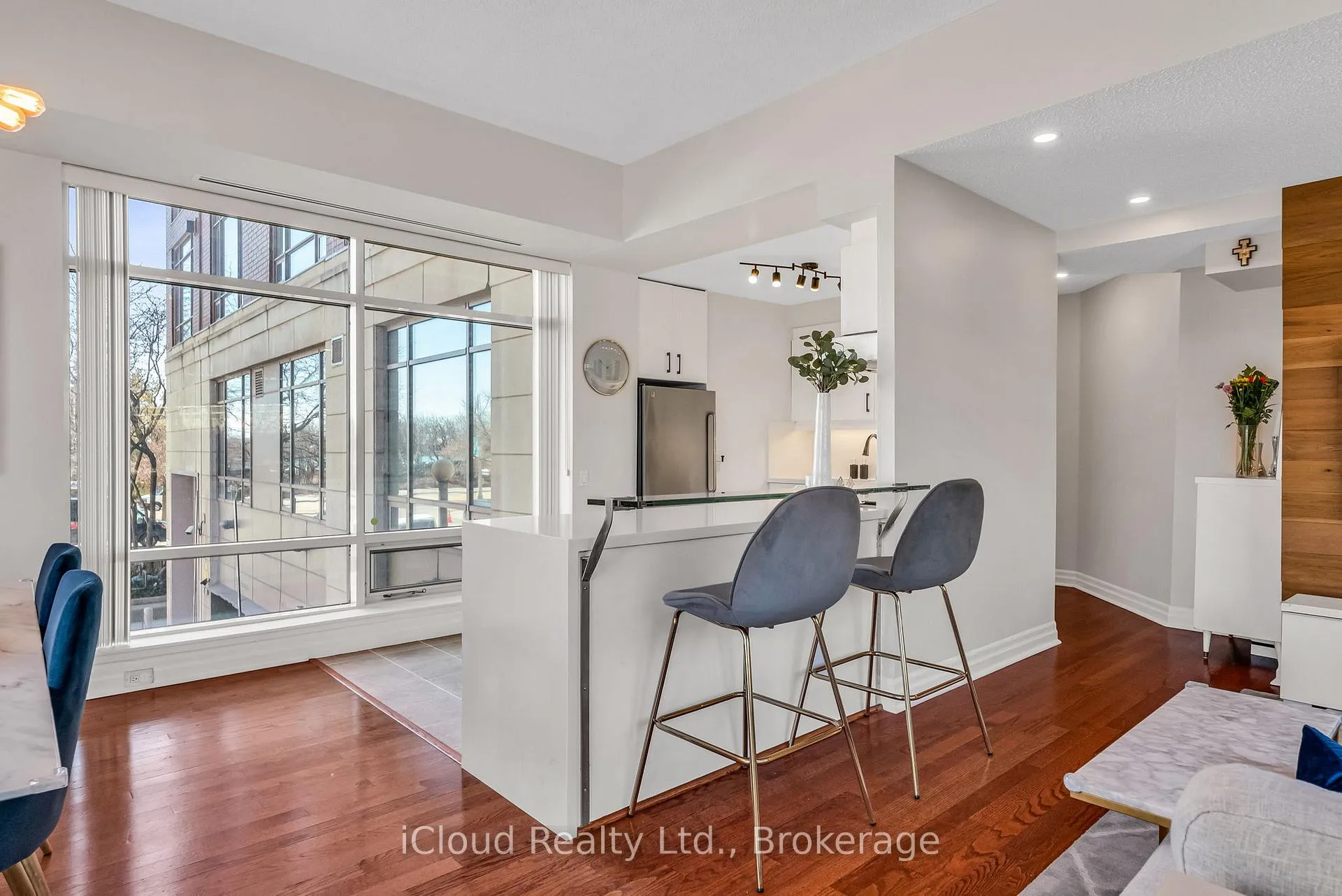 Photo 10 of Unit 210E, 500 Queens Quay W, Toronto, Waterfront Communities — HOMEH