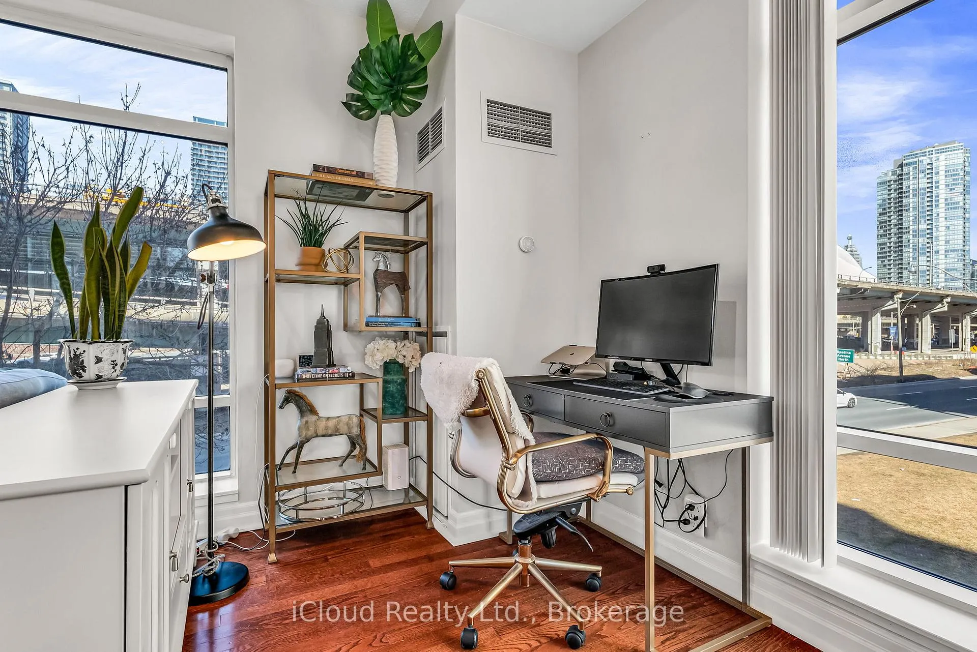 Photo 11 of Unit 210E, 500 Queens Quay W, Toronto, Waterfront Communities — HOMEH