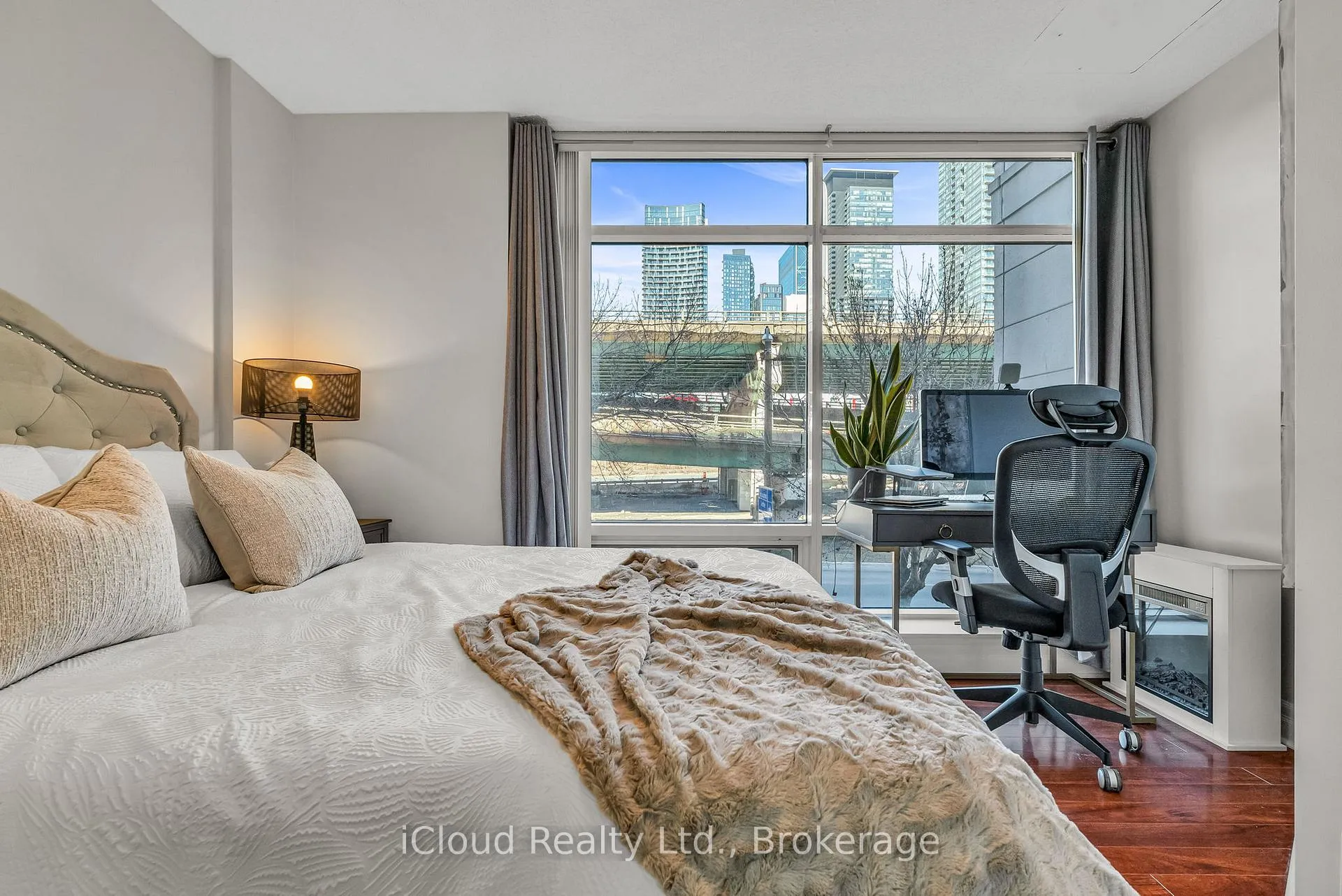 Photo 25 of Unit 210E, 500 Queens Quay W, Toronto, Waterfront Communities — HOMEH