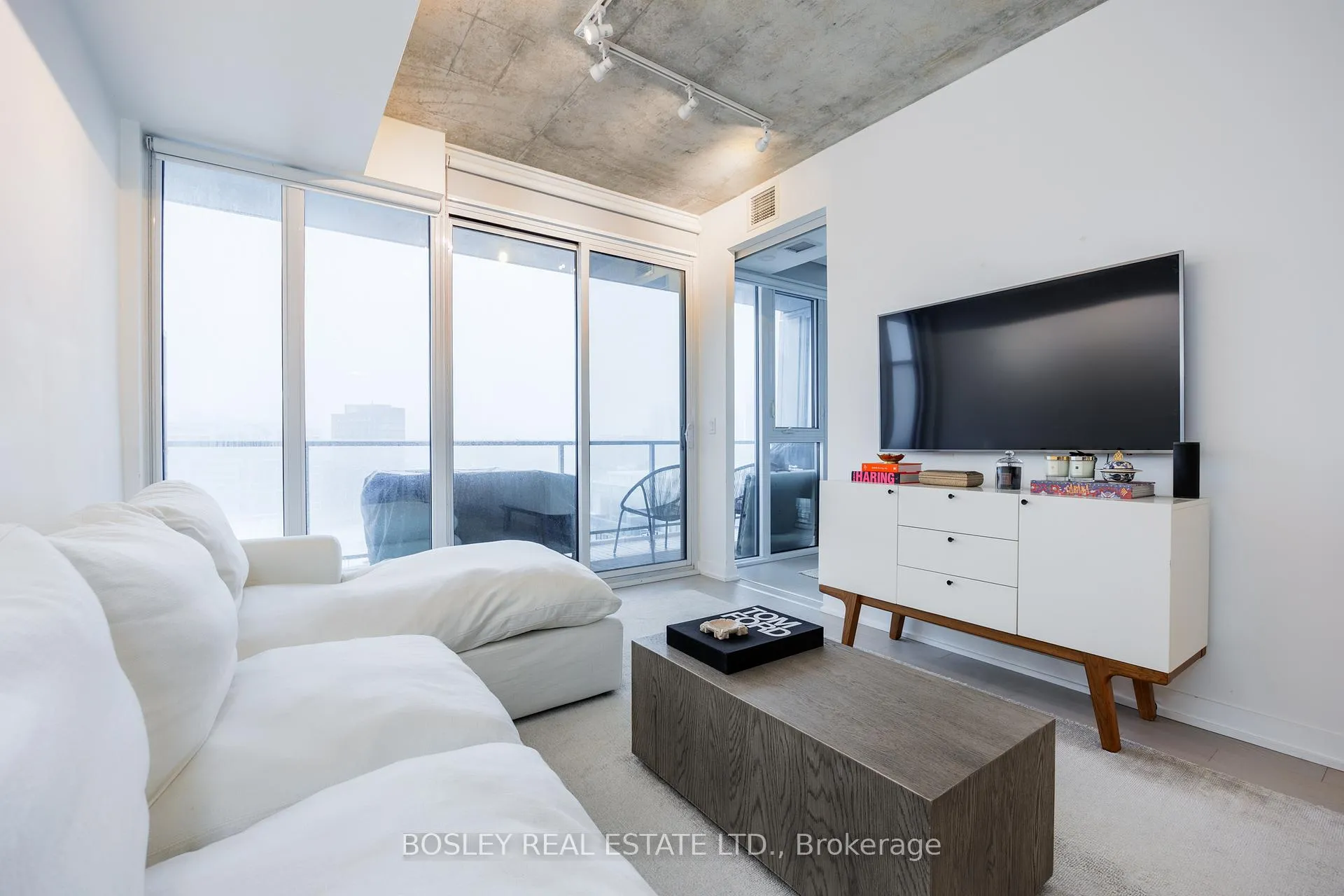 Photo 6 of Unit 1210, 15 Baseball Place, Toronto, South Riverdale — HOMEH