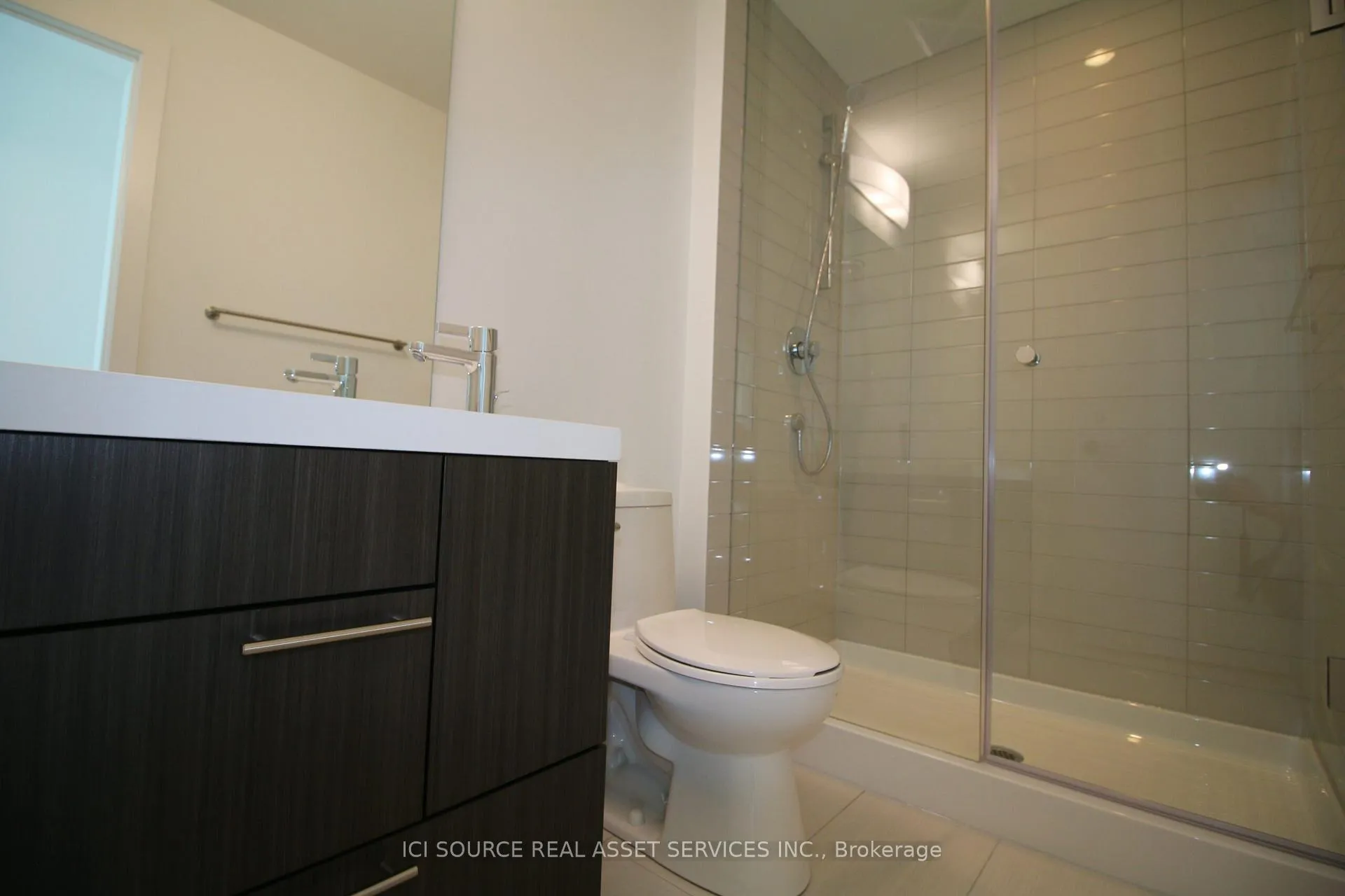 Photo 11 of Unit 2202, 30 Nelson Street, Toronto, Waterfront Communities — HOMEH