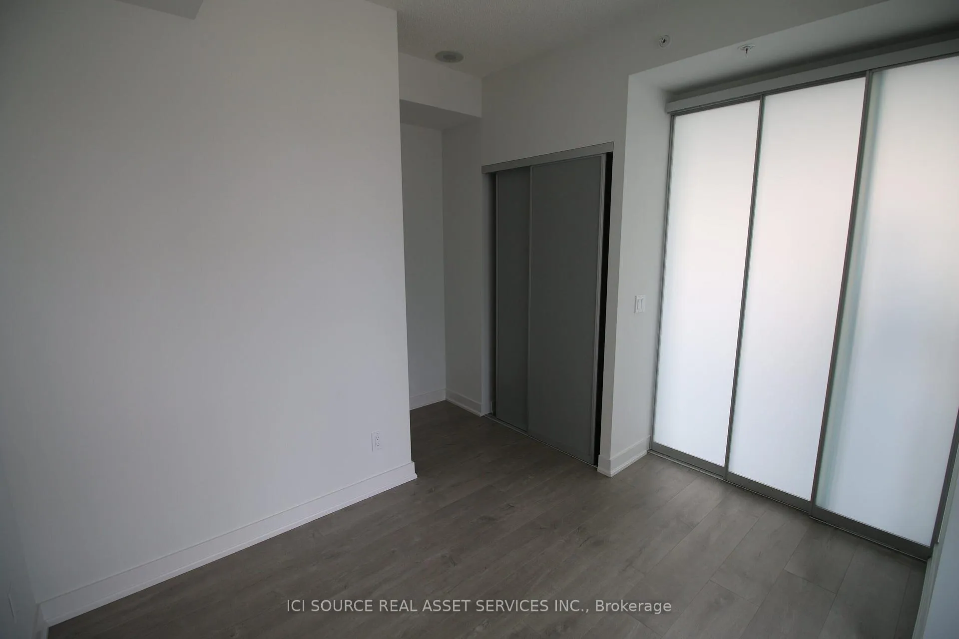 Photo 12 of Unit 2202, 30 Nelson Street, Toronto, Waterfront Communities — HOMEH