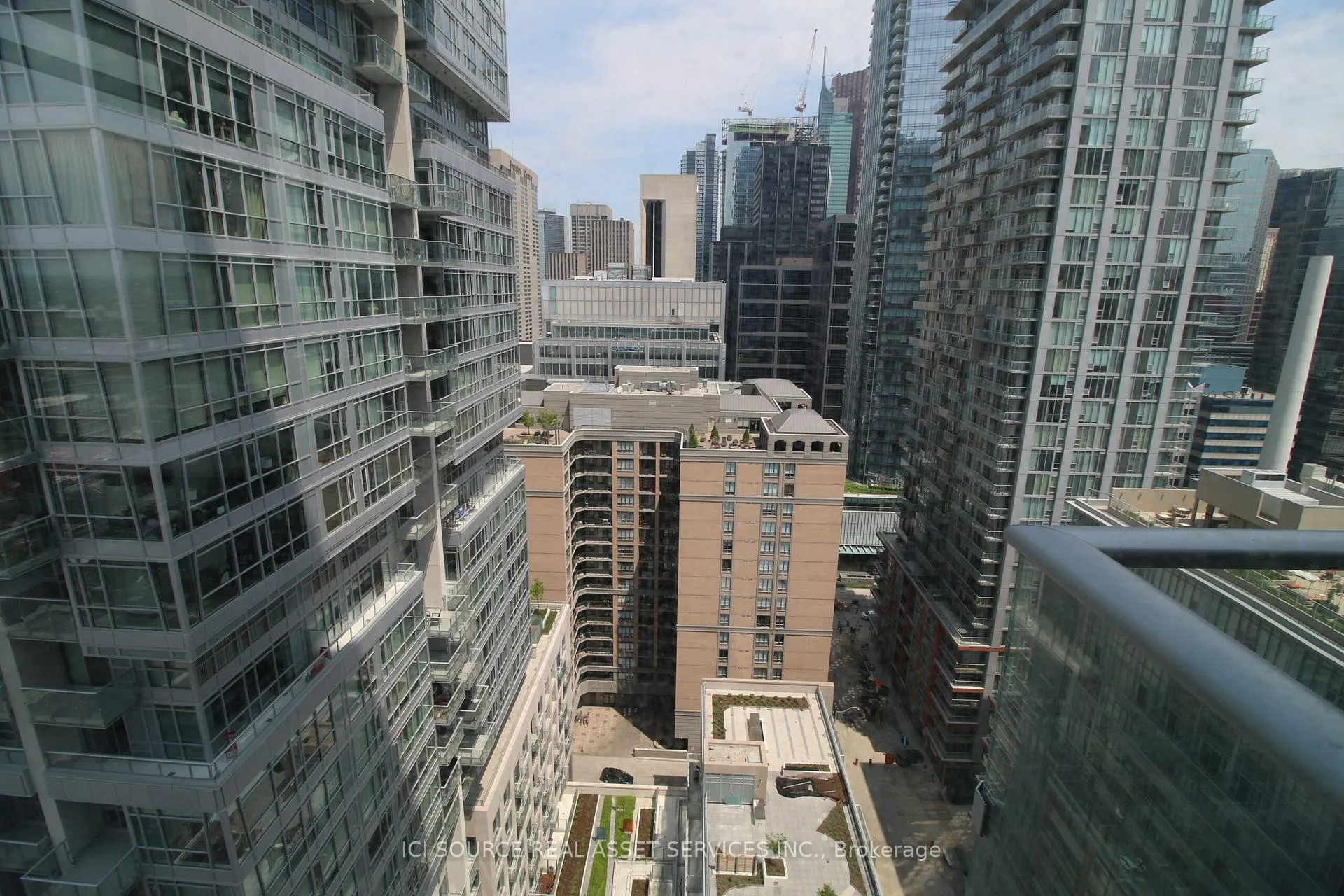 Photo 13 of Unit 2202, 30 Nelson Street, Toronto, Waterfront Communities — HOMEH