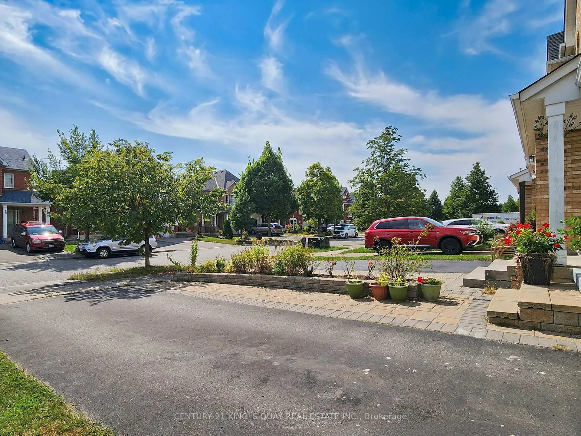 Photo 3 of 116 Redkey Drive, Markham, Milliken Mills East — HOMEH