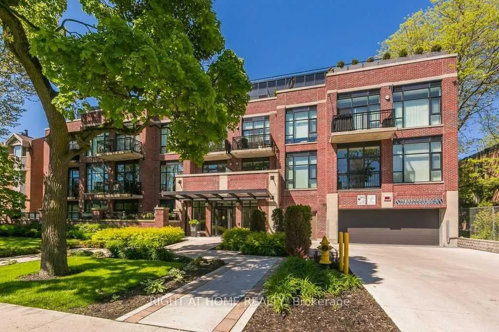 Front of Unit 217, 66 Kippendavie Avenue