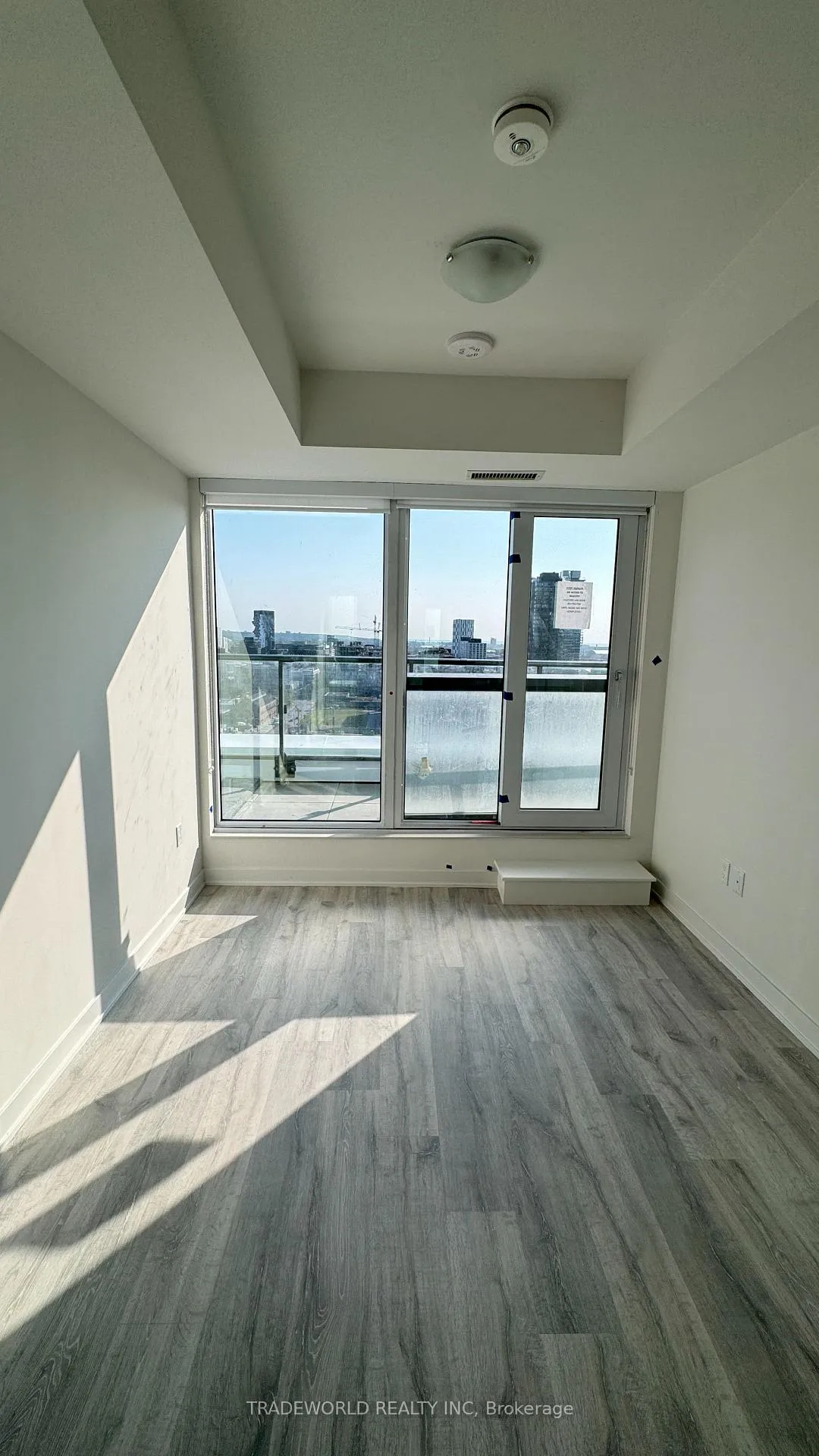 Photo 5 of Unit 1811, 70 Princess Street, Toronto, Waterfront Communities — HOMEH