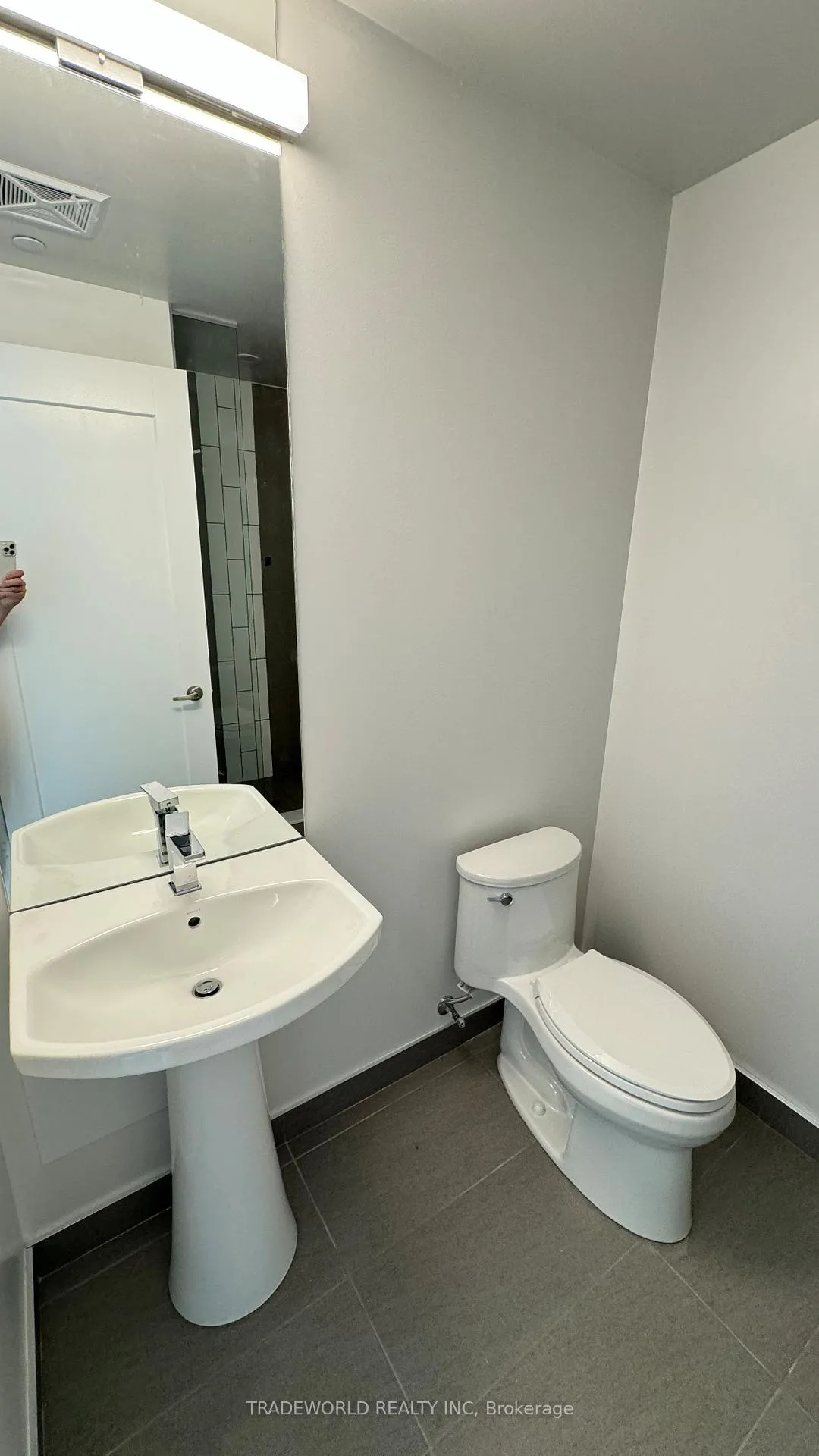 Photo 9 of Unit 1811, 70 Princess Street, Toronto, Waterfront Communities — HOMEH