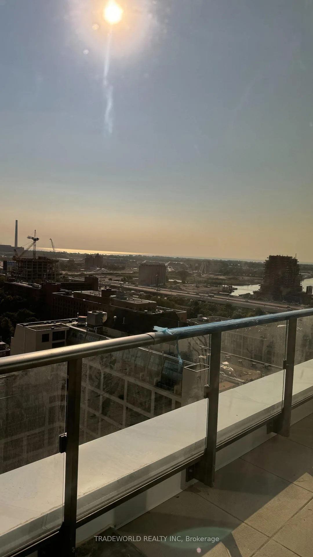 Photo 11 of Unit 1811, 70 Princess Street, Toronto, Waterfront Communities — HOMEH