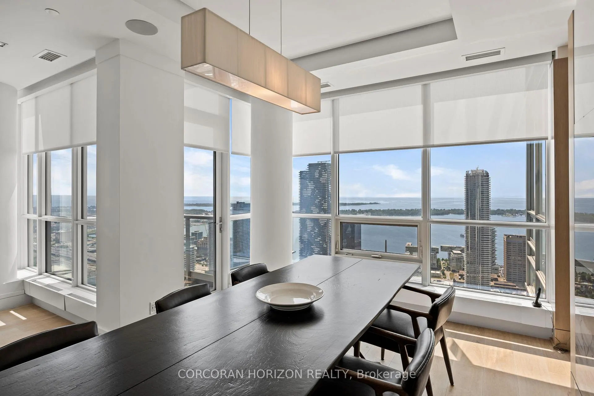 Photo 13 of Unit SPH5601, 88 Scott Street, Toronto, Church-Yonge Corridor — HOMEH