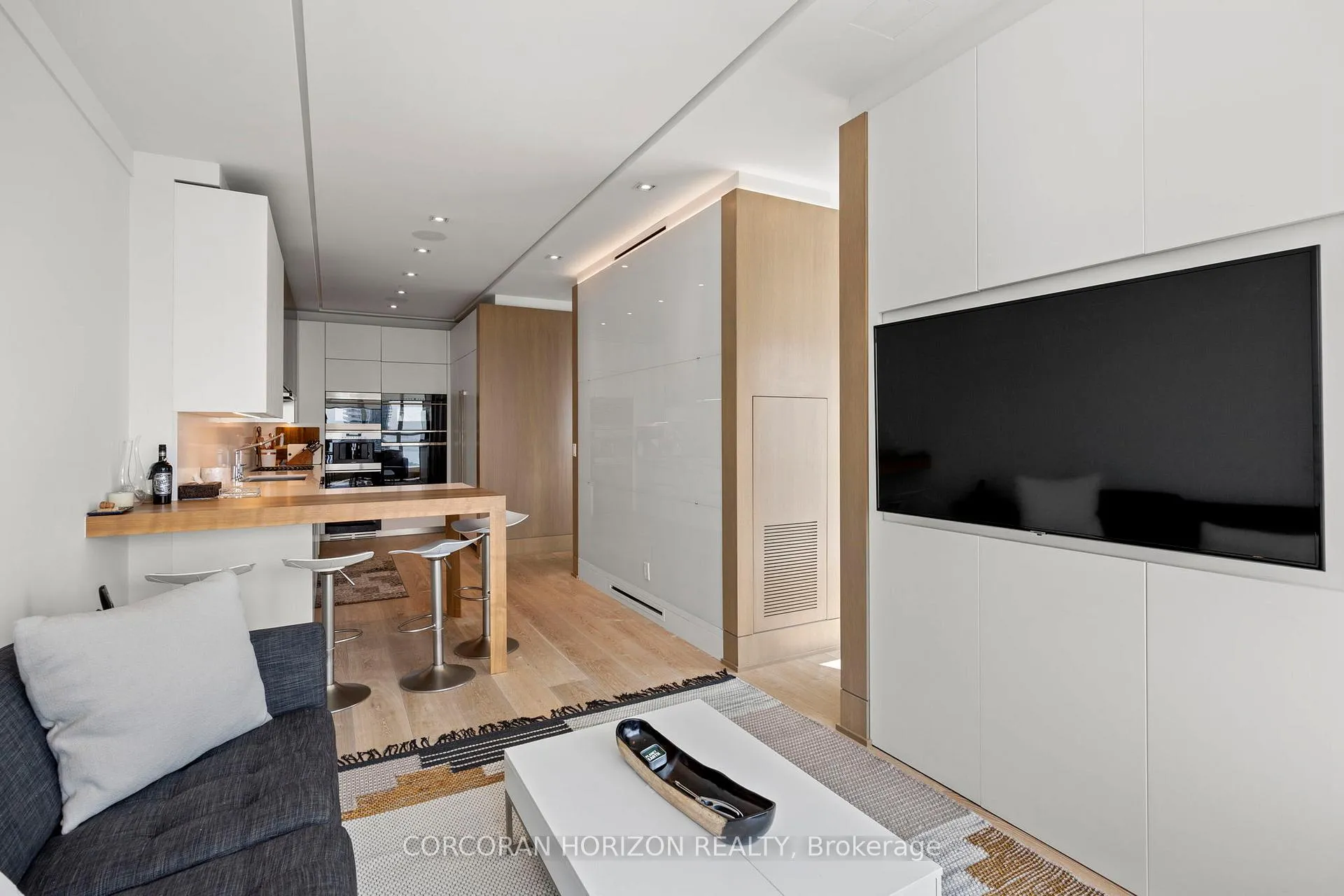 Photo 17 of Unit SPH5601, 88 Scott Street, Toronto, Church-Yonge Corridor — HOMEH