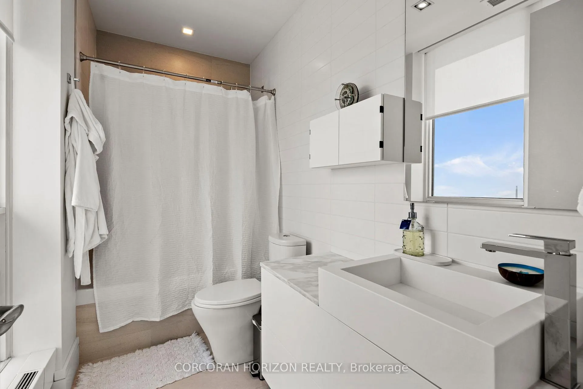 Photo 29 of Unit SPH5601, 88 Scott Street, Toronto, Church-Yonge Corridor — HOMEH