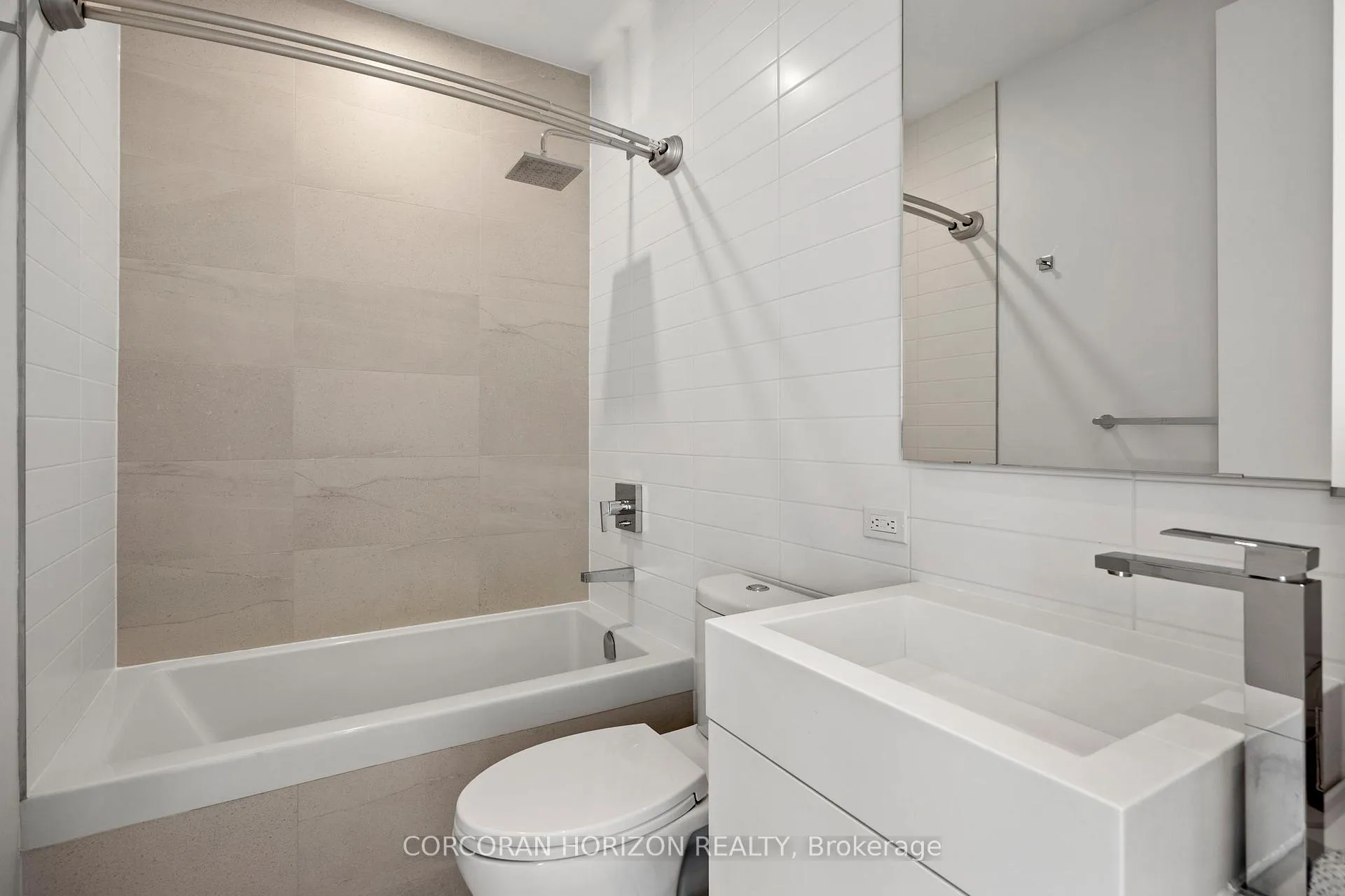Photo 31 of Unit SPH5601, 88 Scott Street, Toronto, Church-Yonge Corridor — HOMEH