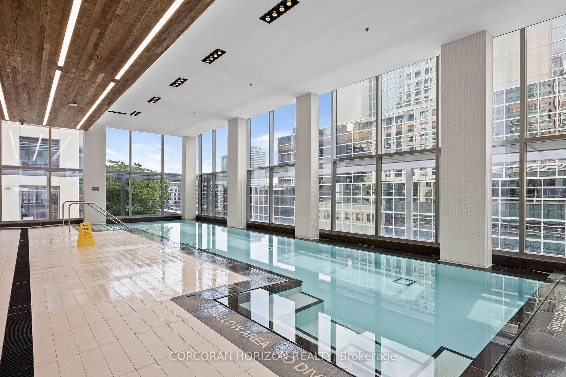 Photo 32 of Unit SPH5601, 88 Scott Street, Toronto, Church-Yonge Corridor — HOMEH