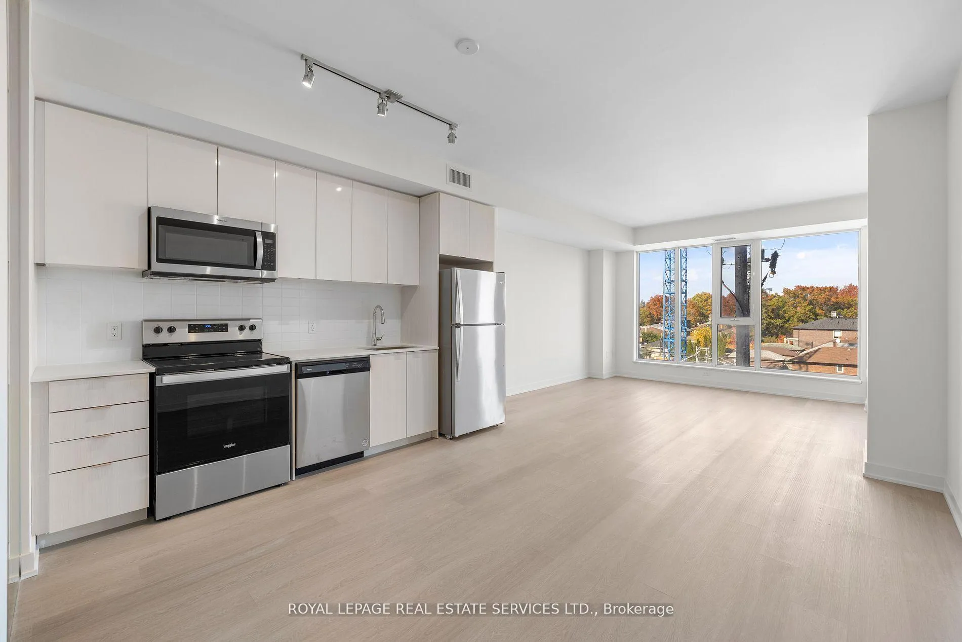 Photo 8 of Unit 314, 859 The Queensway, Etobicoke, Stonegate-Queensway — HOMEH