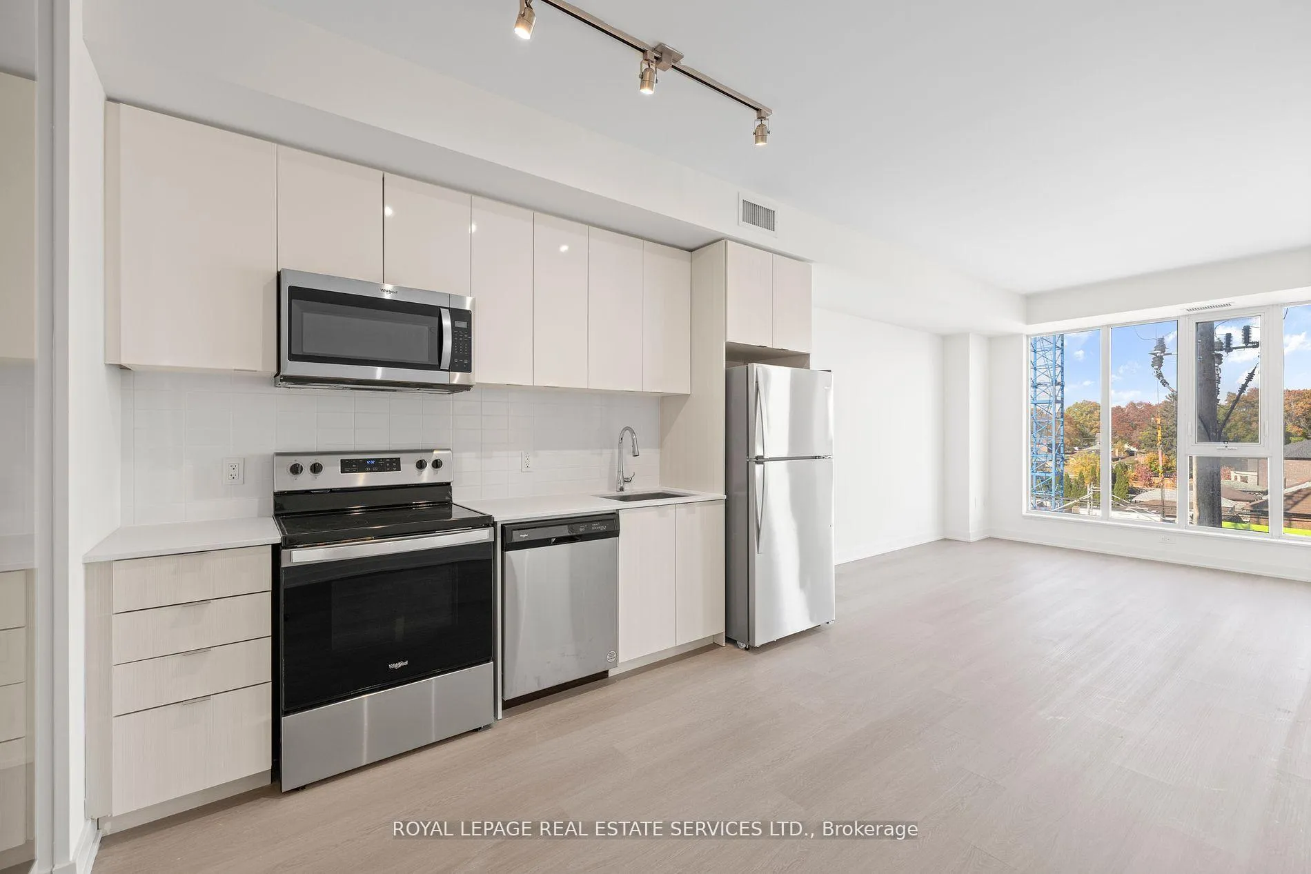 Photo 9 of Unit 314, 859 The Queensway, Etobicoke, Stonegate-Queensway — HOMEH