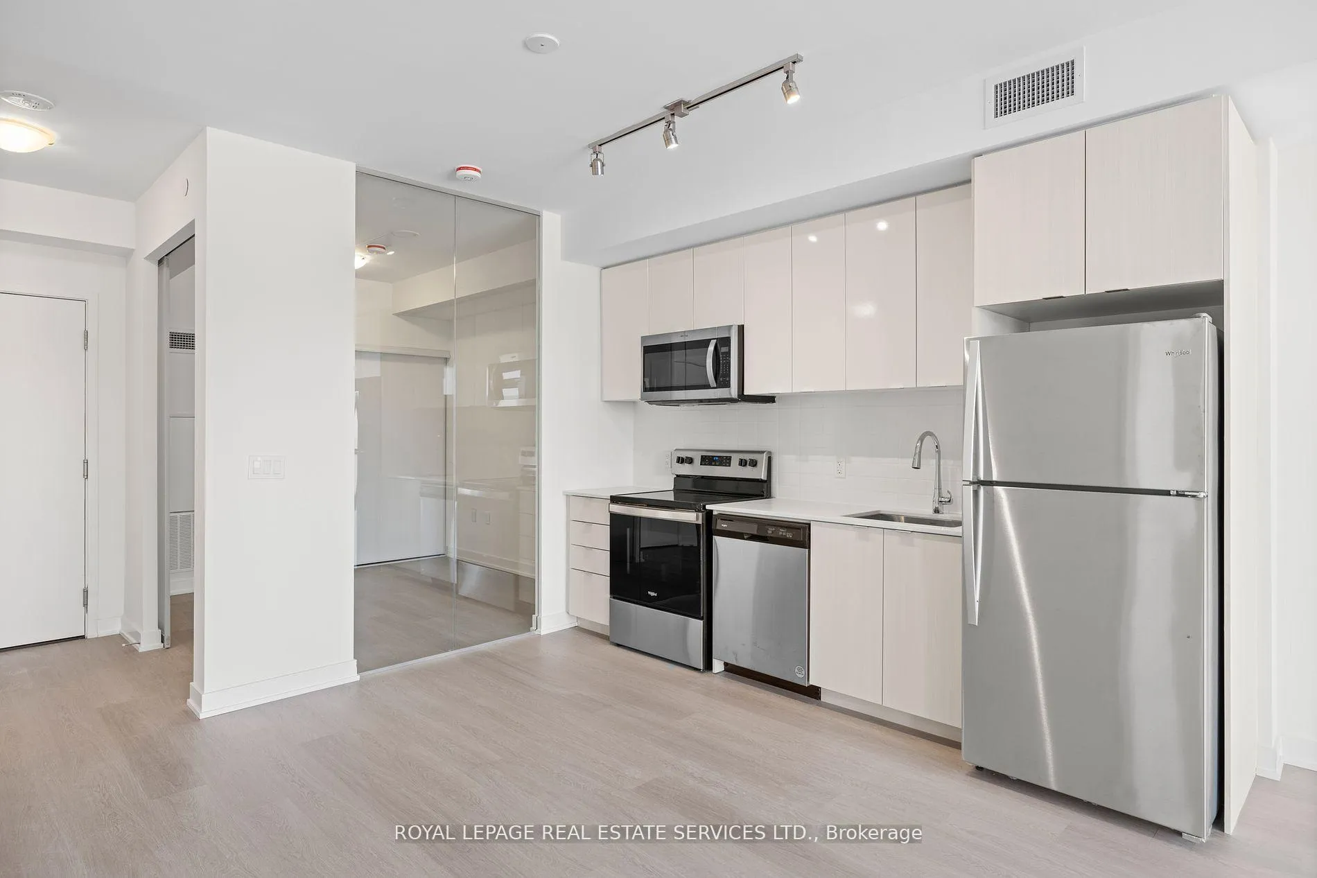 Photo 11 of Unit 314, 859 The Queensway, Etobicoke, Stonegate-Queensway — HOMEH