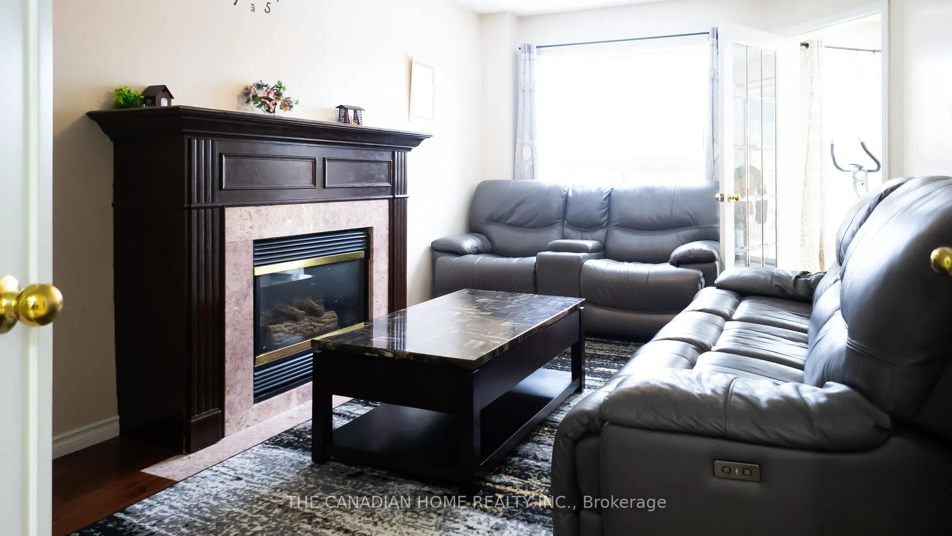 Photo 6 of 15 Mcveigh Drive, Barrie, Northwest — HOMEH
