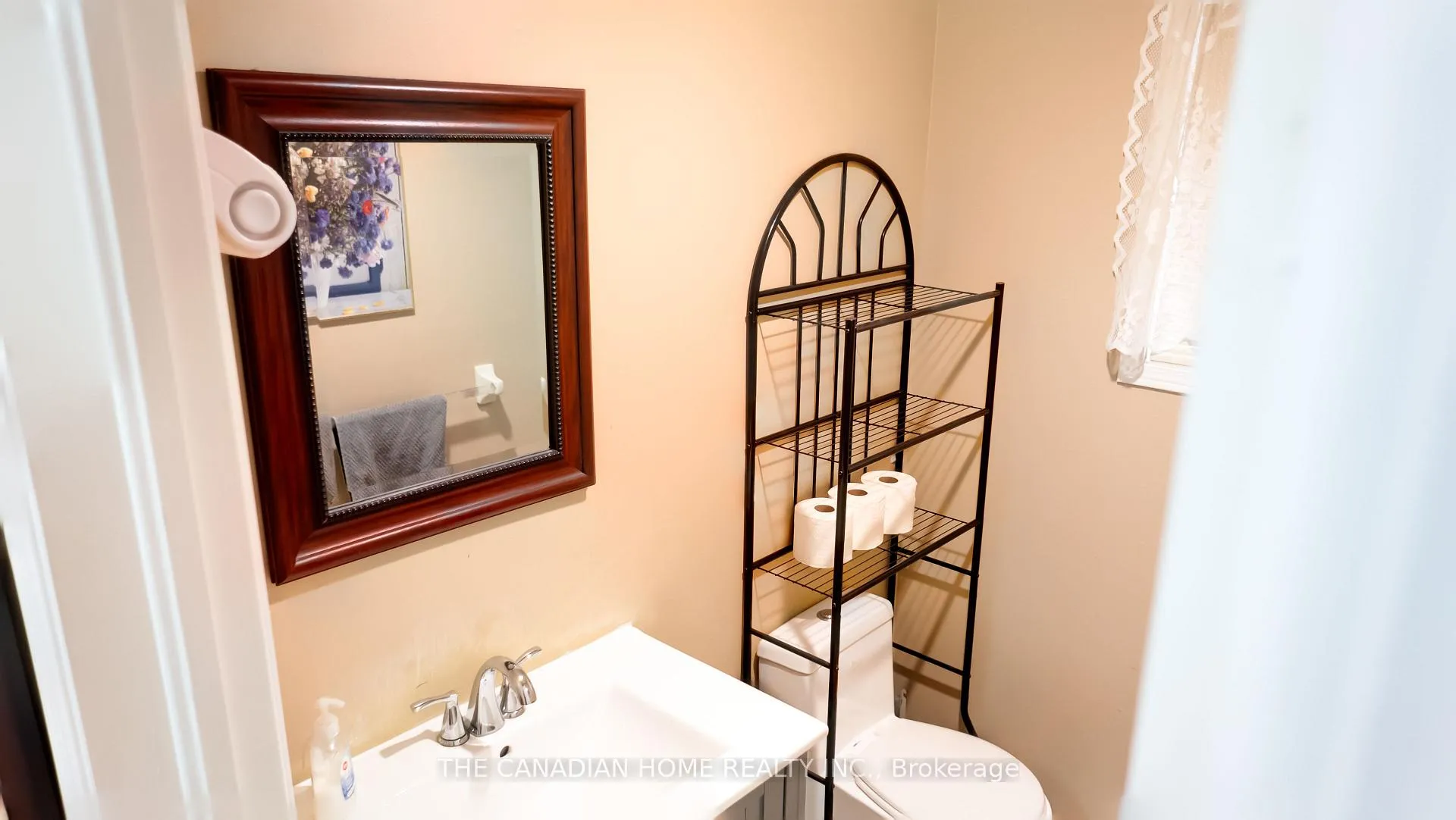 Photo 15 of 15 Mcveigh Drive, Barrie, Northwest — HOMEH