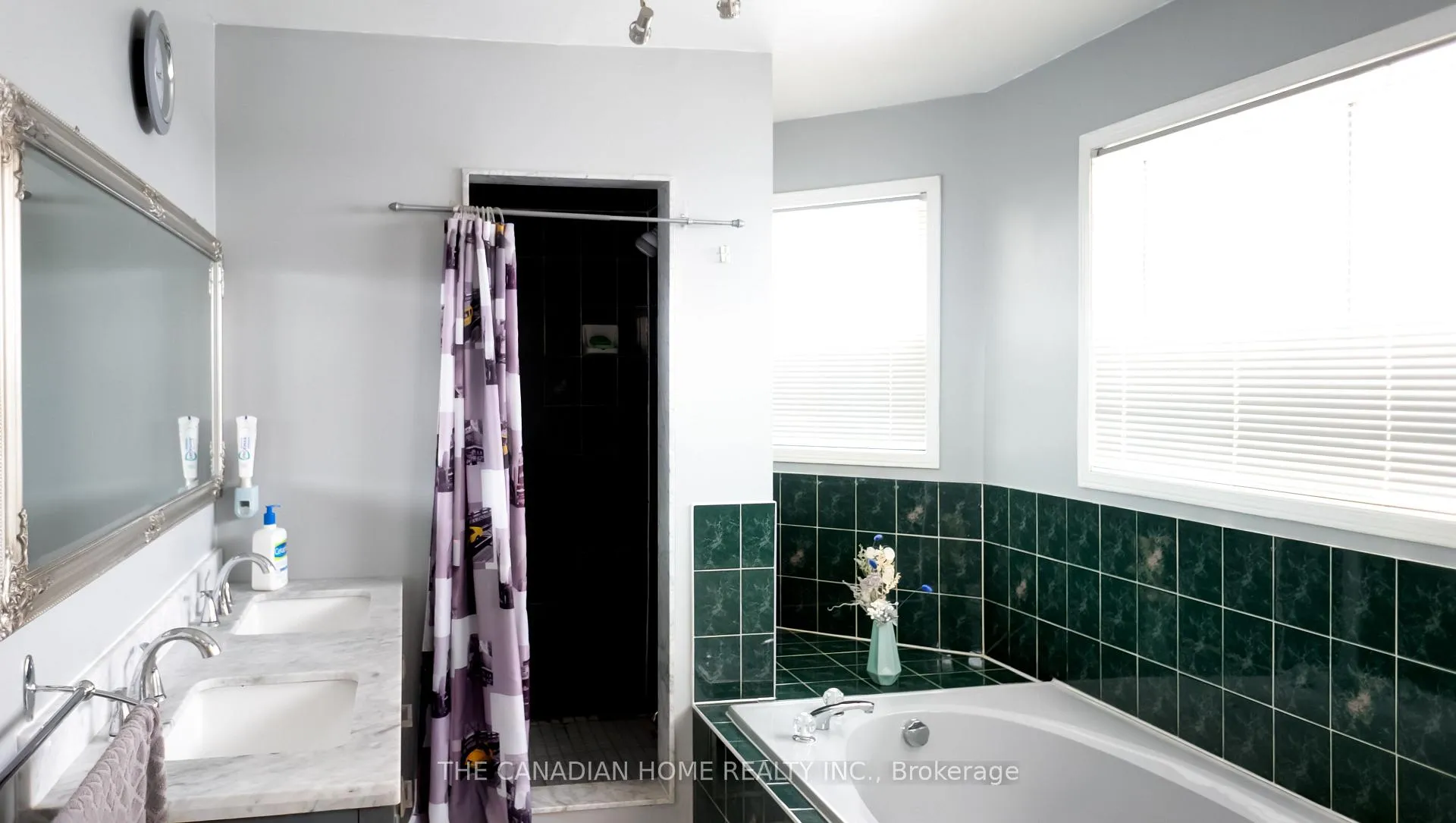 Photo 23 of 15 Mcveigh Drive, Barrie, Northwest — HOMEH