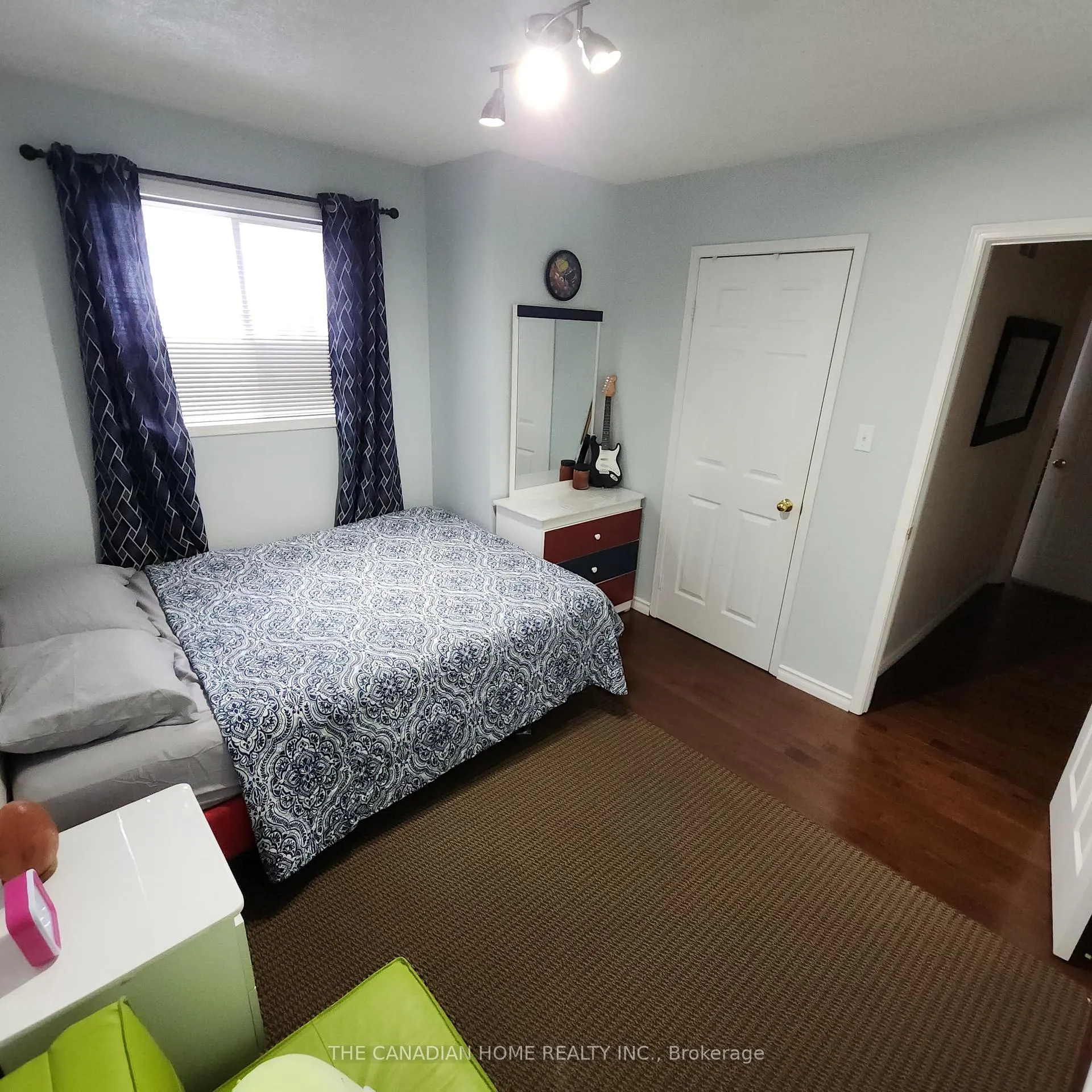Photo 29 of 15 Mcveigh Drive, Barrie, Northwest — HOMEH