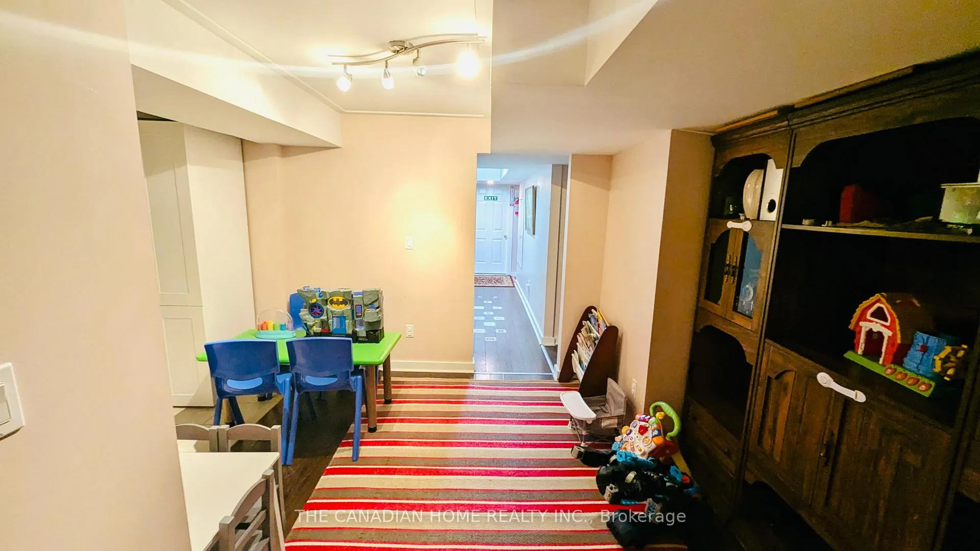 Photo 32 of 15 Mcveigh Drive, Barrie, Northwest — HOMEH
