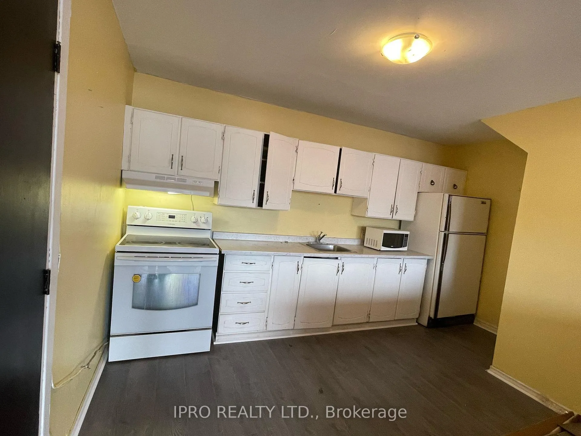 Photo 2 of Unit 1, 1991 Danforth Avenue, Toronto, Danforth — HOMEH