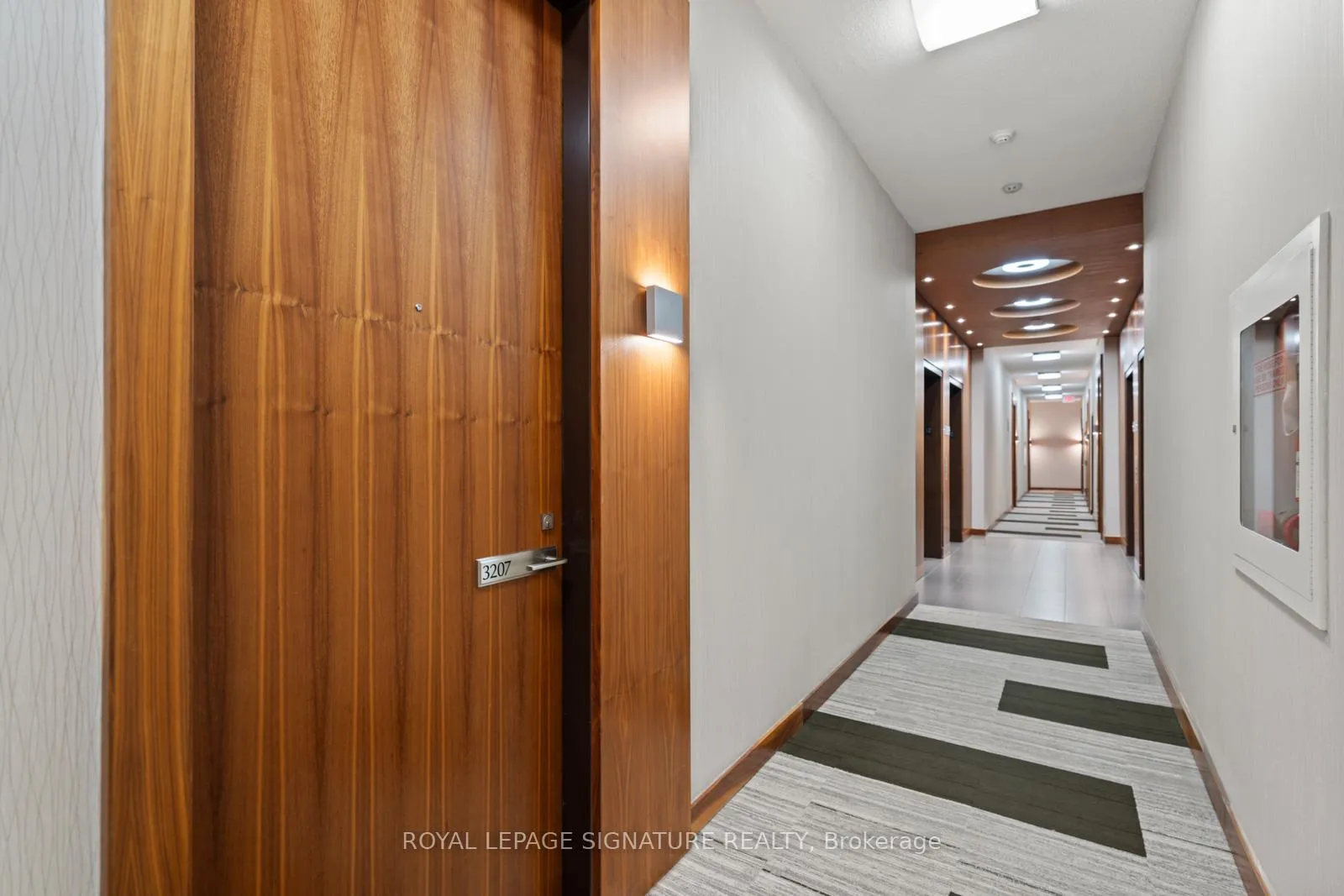Photo 6 of Unit 3207, 500 Sherbourne Street, Toronto, North St. James Town — HOMEH