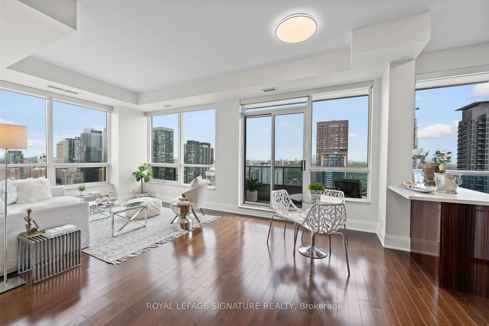 Photo 11 of Unit 3207, 500 Sherbourne Street, Toronto, North St. James Town — HOMEH