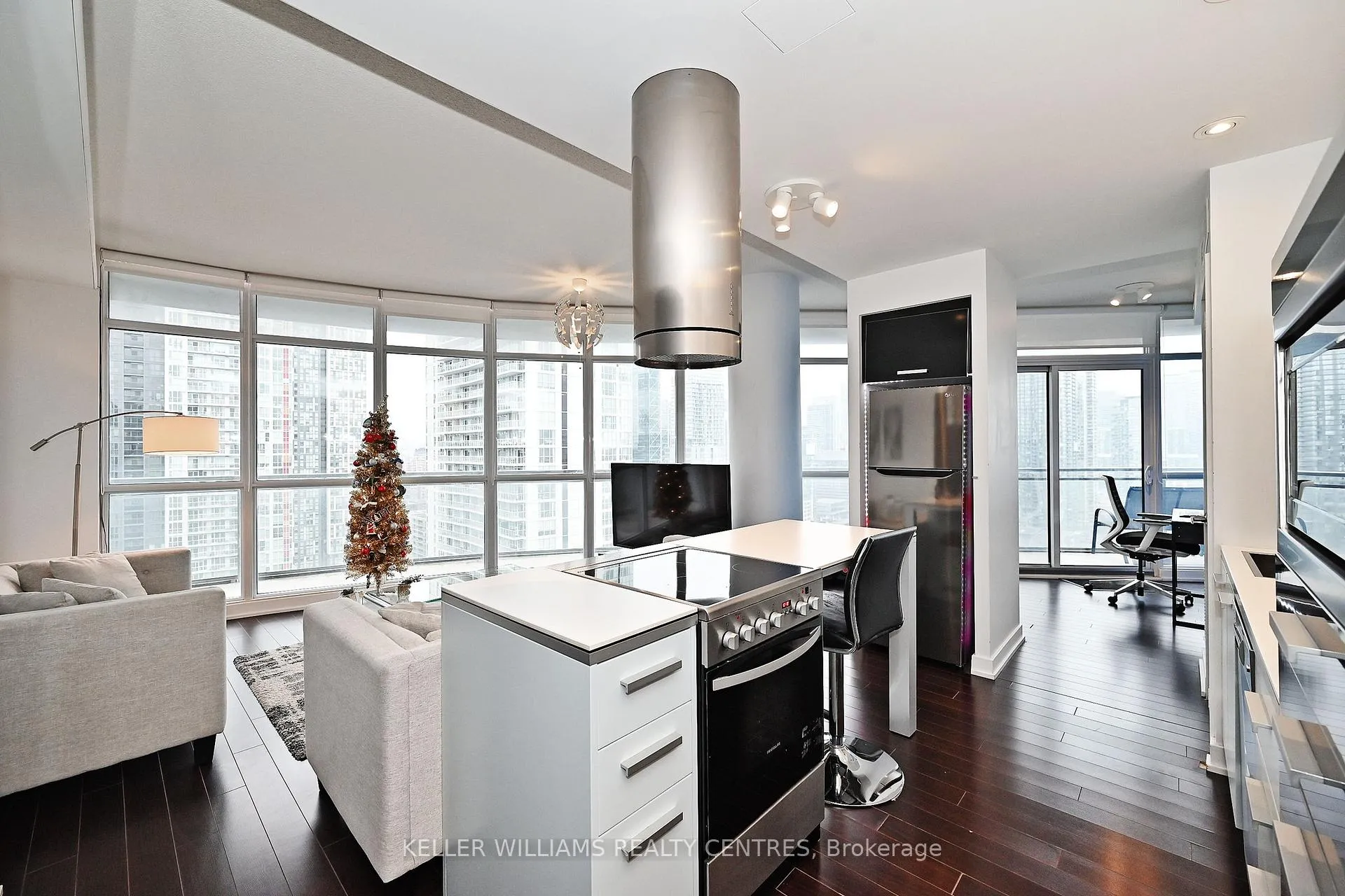Photo 5 of Unit 2808, 38 Dan Leckie Way, Toronto, Waterfront Communities — HOMEH