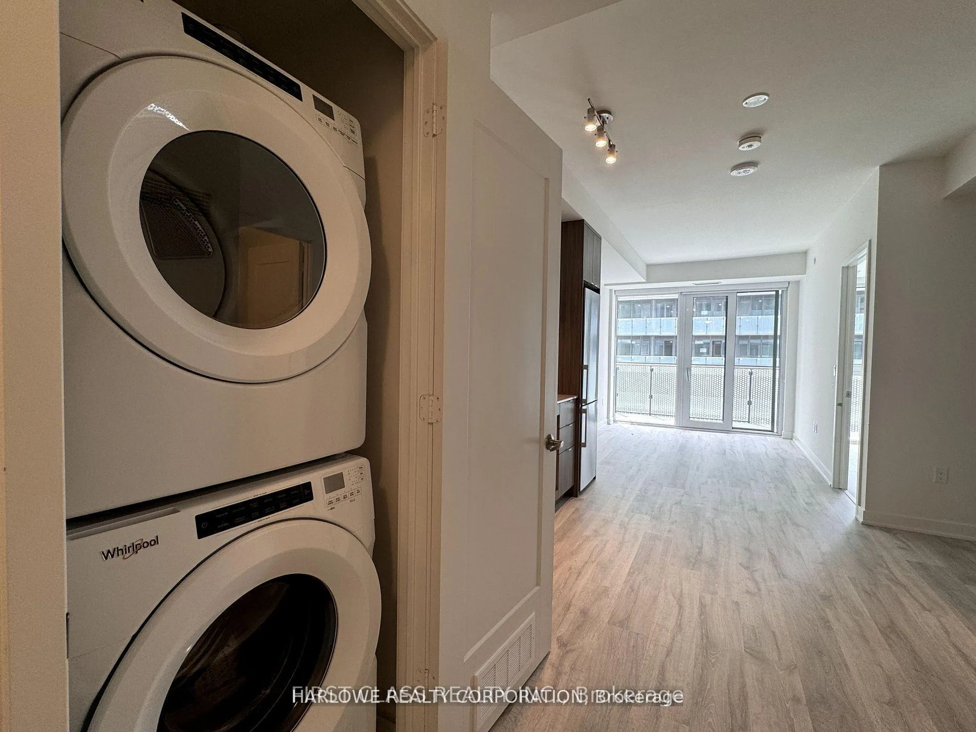 Photo 6 of Unit LPH2915 E, 70 Princess Street, Toronto, Waterfront Communities — HOMEH
