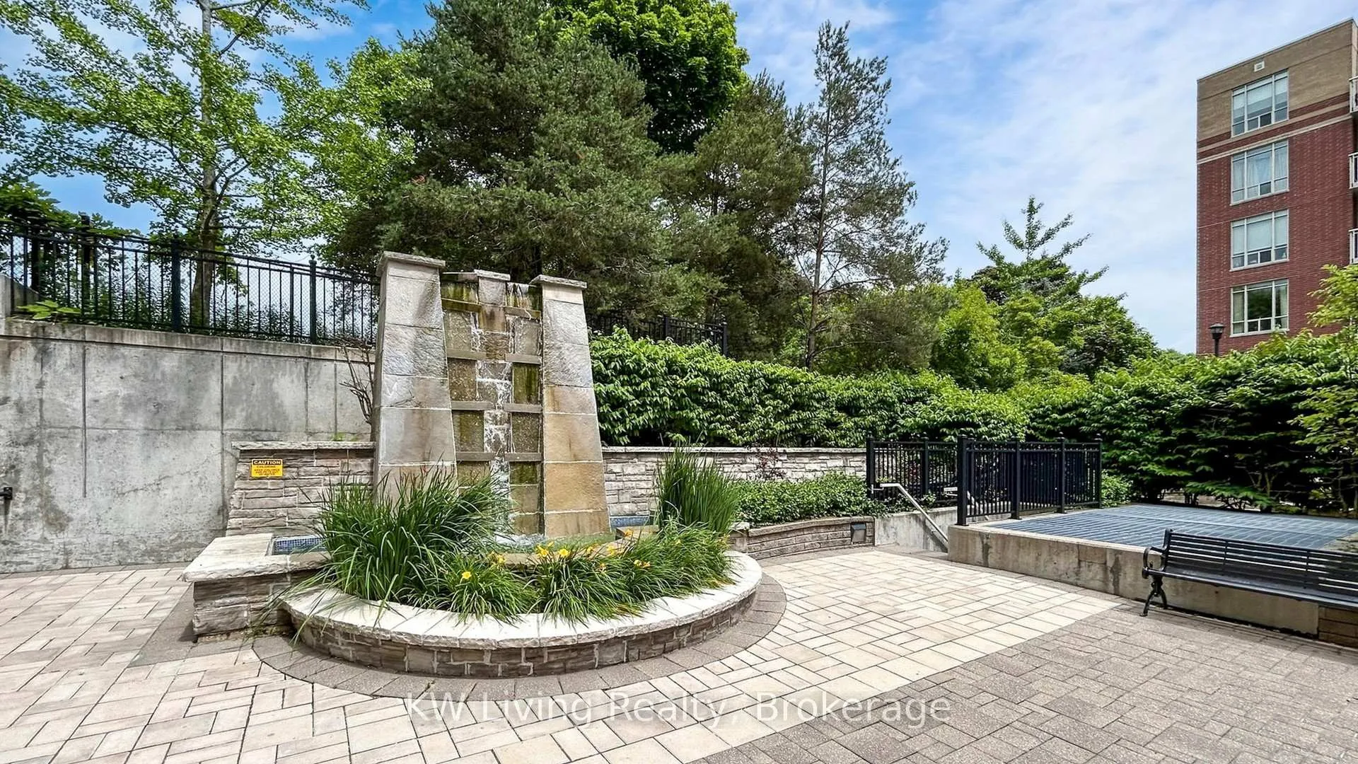 Photo 6 of Unit 608, 451 Rosewell Avenue, Toronto, Lawrence Park South — HOMEH