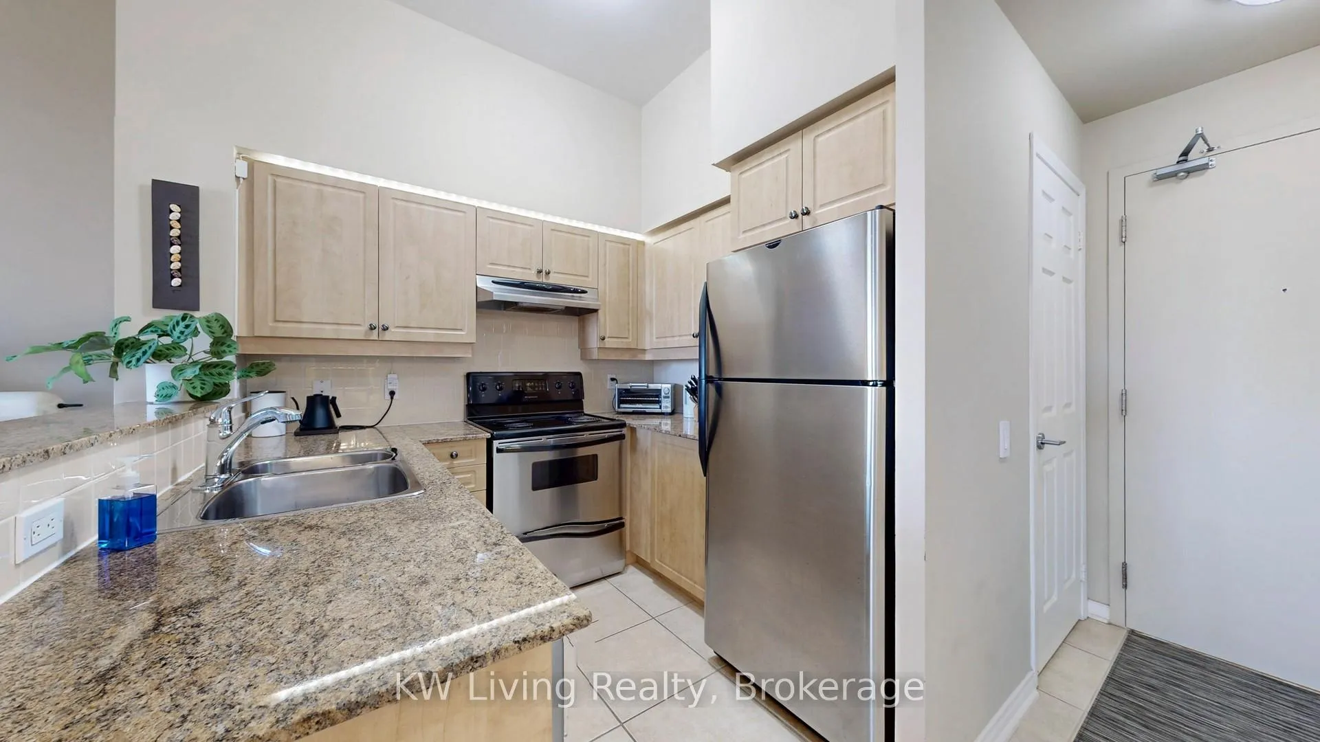 Photo 18 of Unit 608, 451 Rosewell Avenue, Toronto, Lawrence Park South — HOMEH
