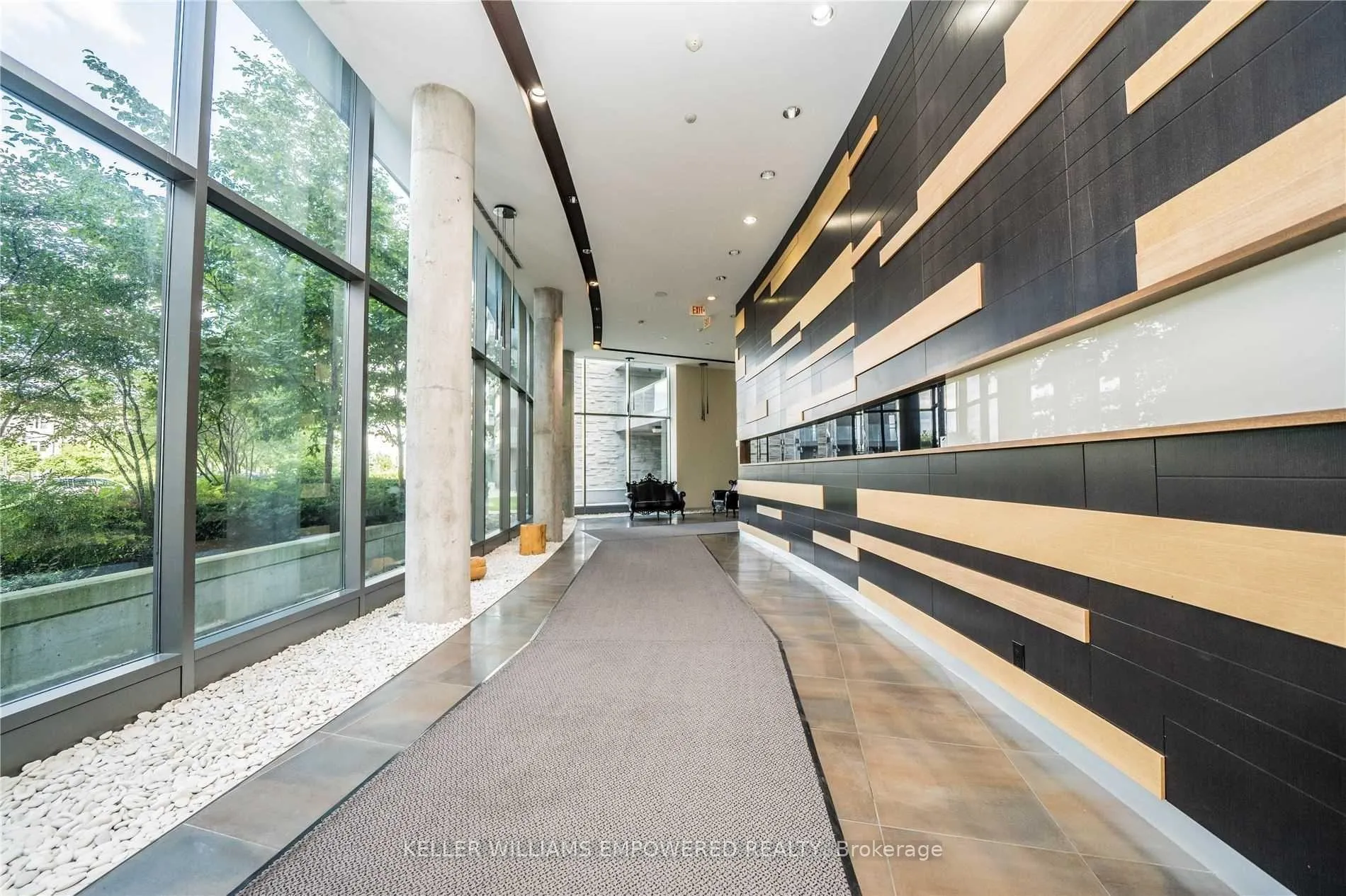 Photo 4 of Unit 303, 233 South Park Road, Markham, Commerce Valley — HOMEH