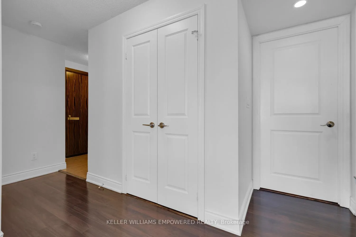 Photo 8 of Unit 303, 233 South Park Road, Markham, Commerce Valley — HOMEH