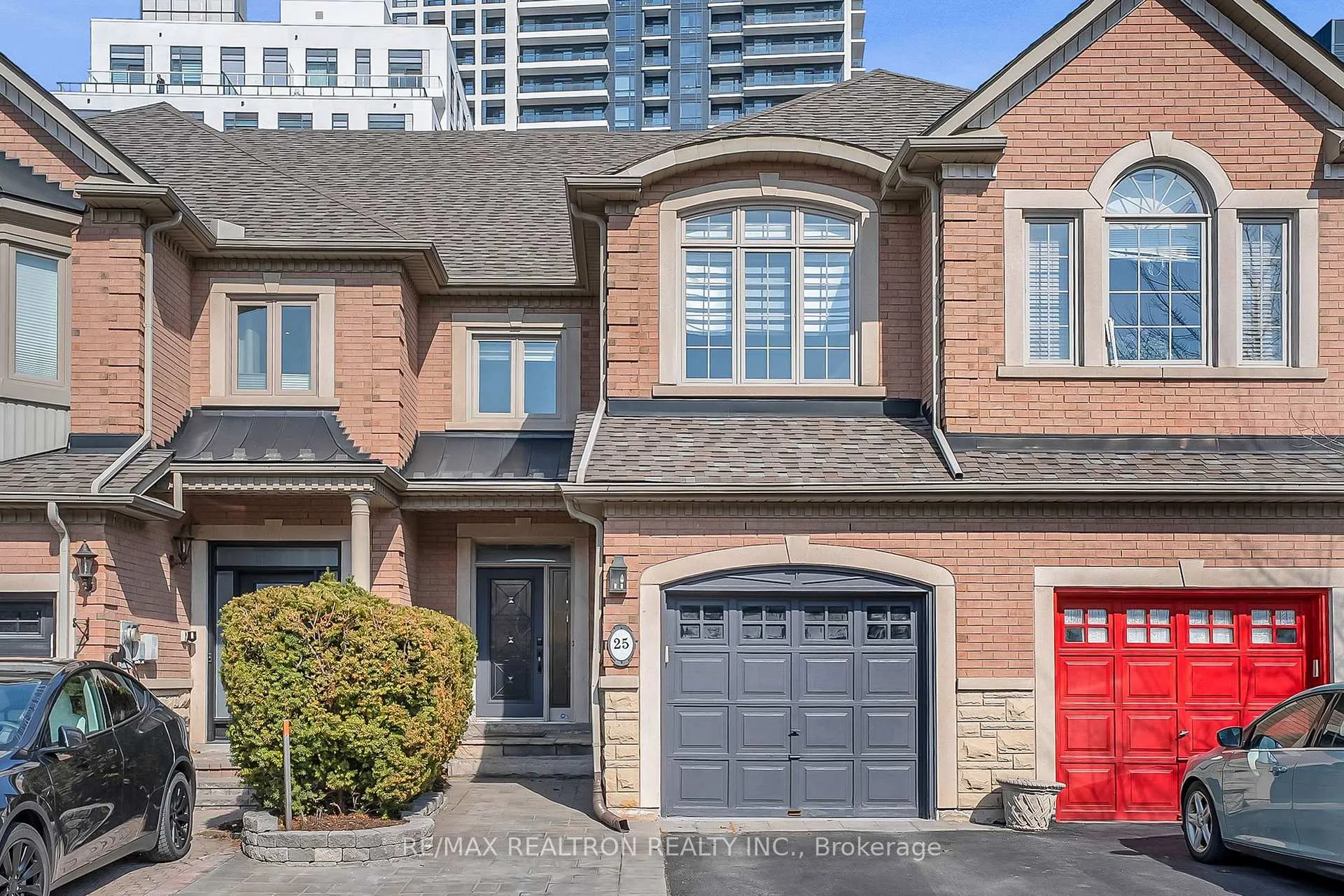 Front of 25 Kingsbridge Circle