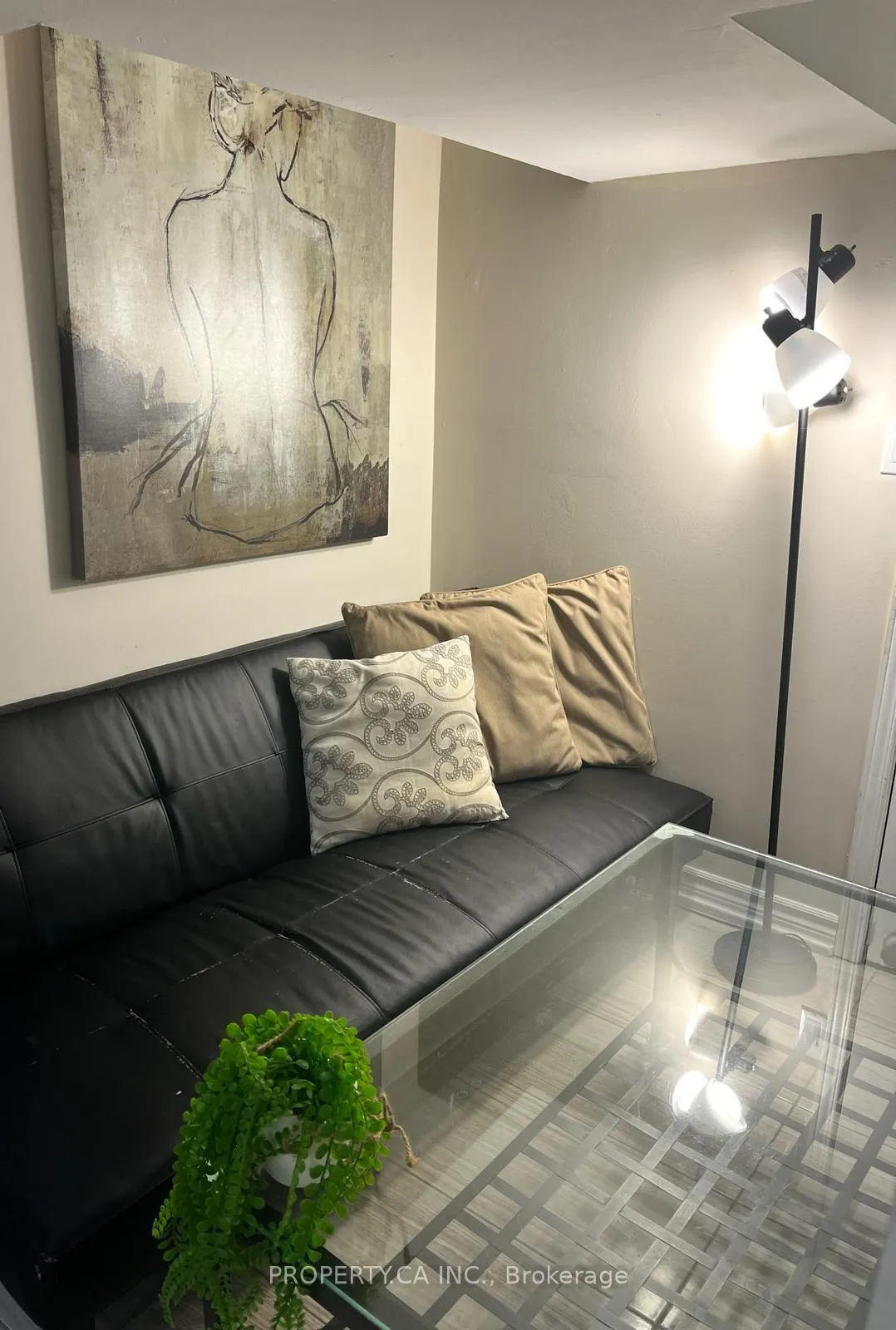 Photo 4 of Unit BSMNT, 234 Bathurst Street, Toronto, Trinity-Bellwoods — HOMEH