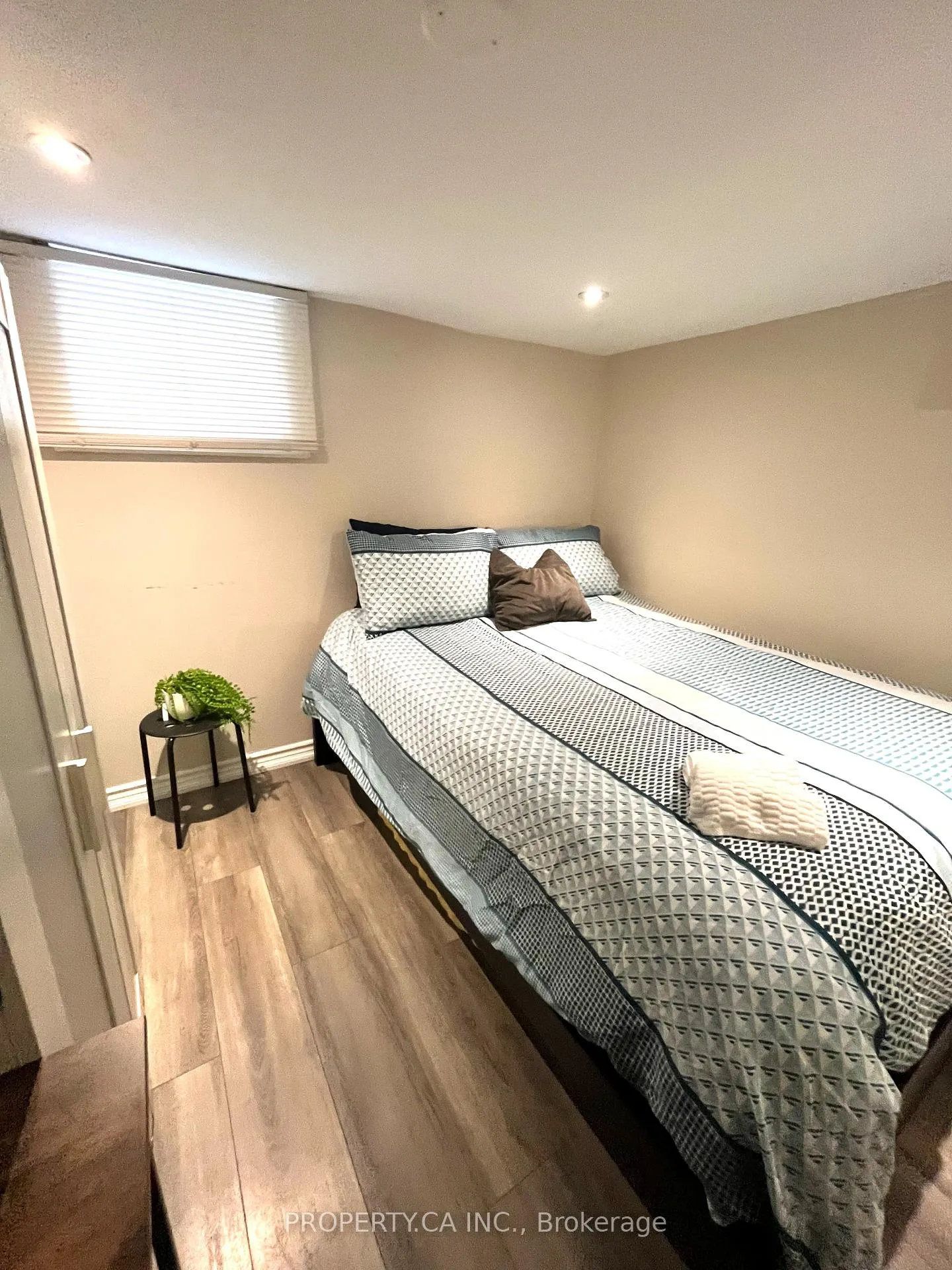 Photo 6 of Unit BSMNT, 234 Bathurst Street, Toronto, Trinity-Bellwoods — HOMEH