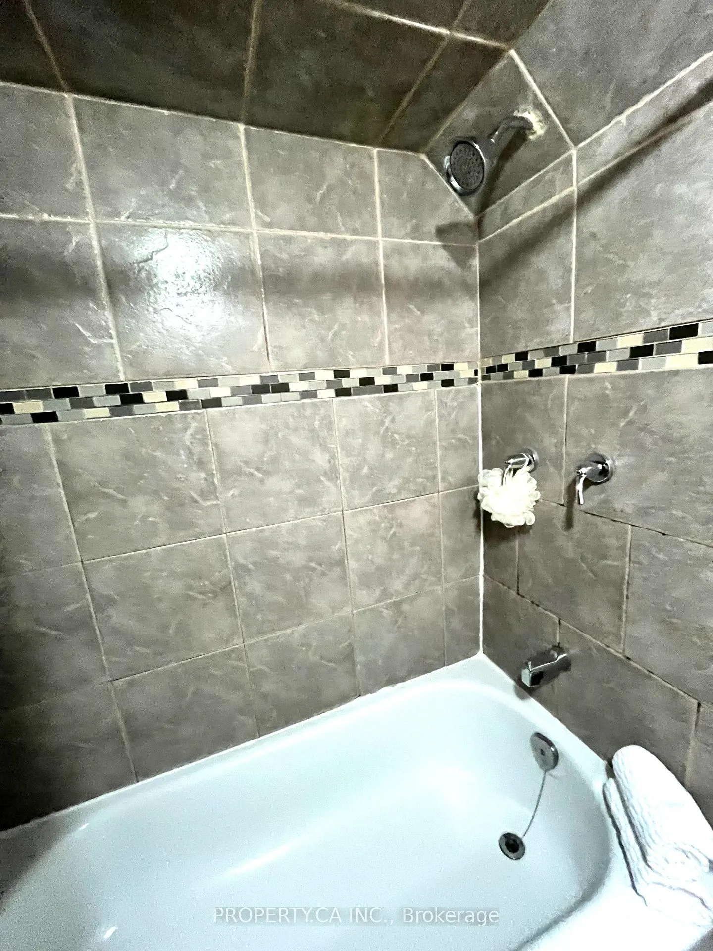 Photo 11 of Unit BSMNT, 234 Bathurst Street, Toronto, Trinity-Bellwoods — HOMEH